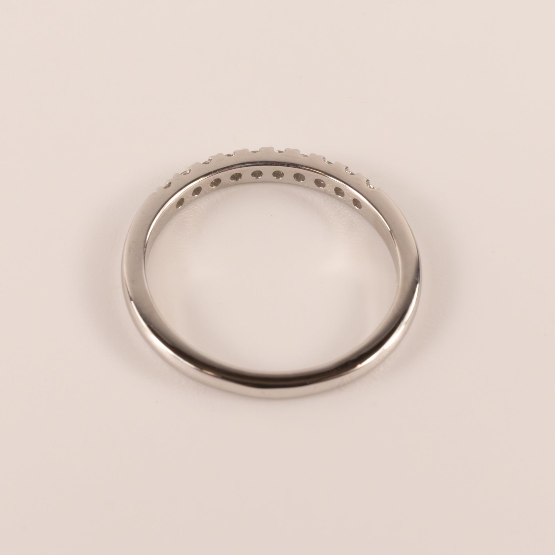 14KWG 10-Stone 0.20cttw Diamond Band