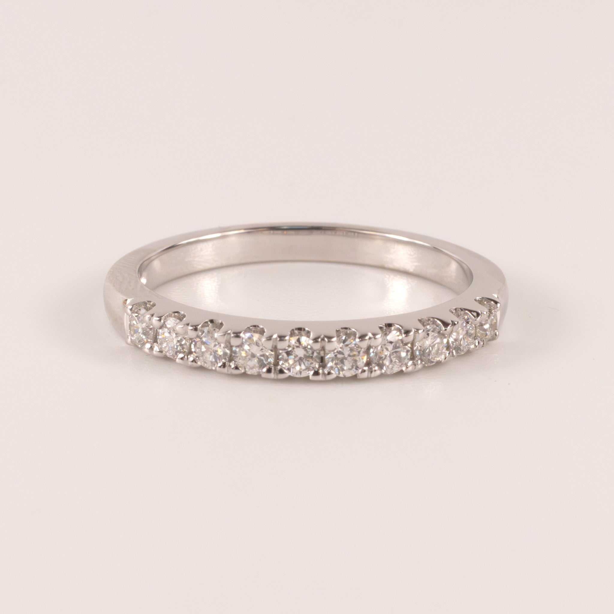 14KWG 10-Stone 0.33cttw Diamond Band