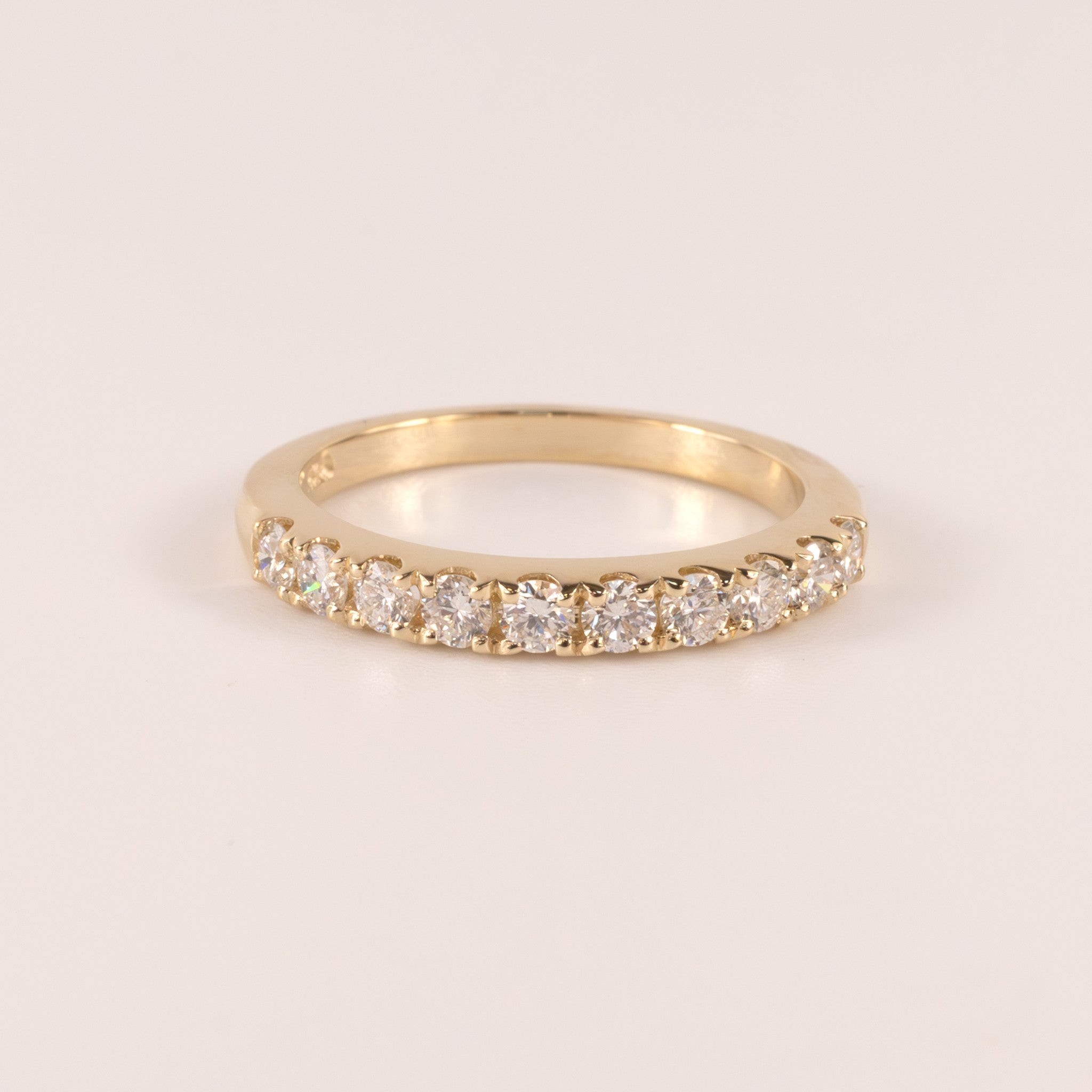 14KYG 10-Stone 0.50cttw Diamond Band