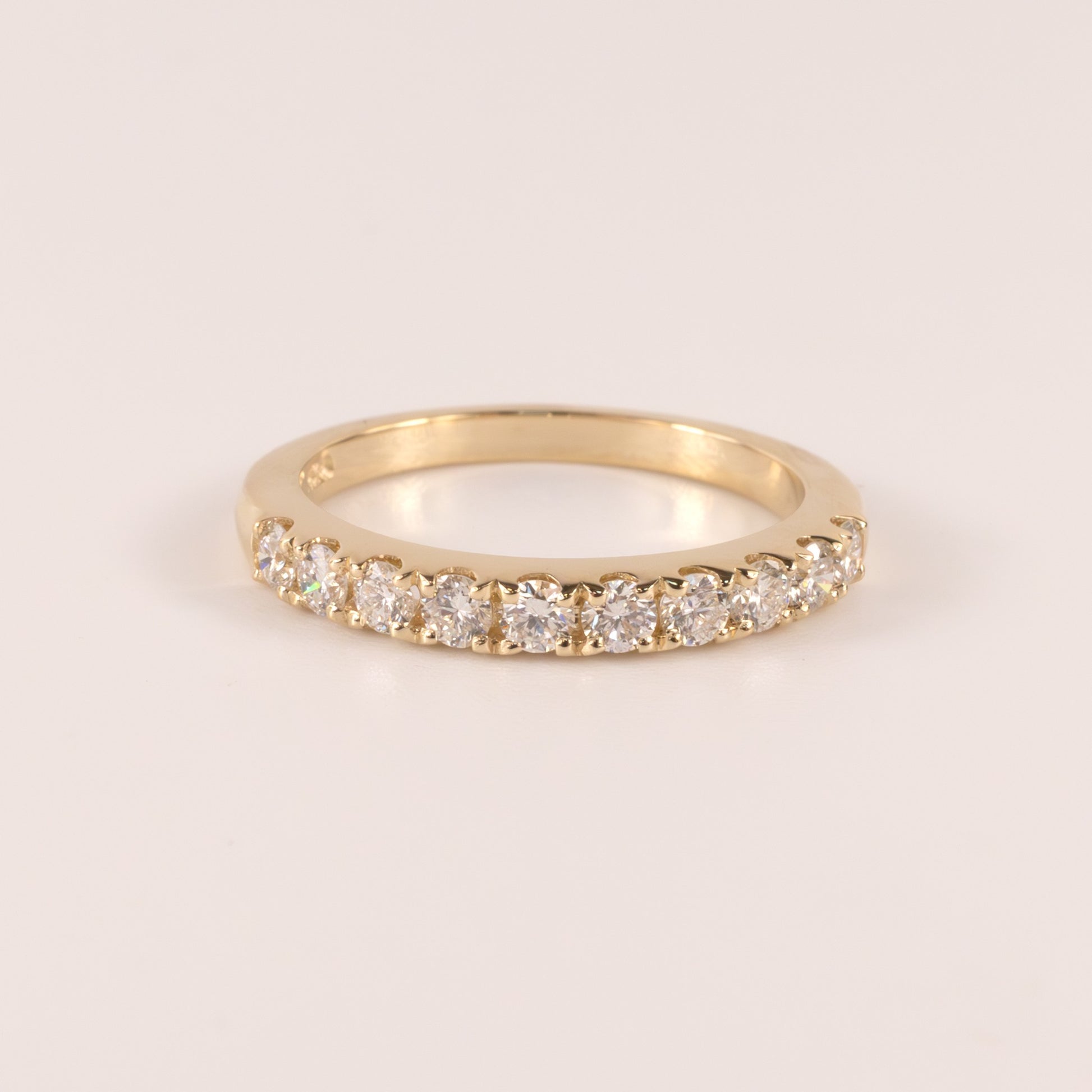 14KYG 10-Stone 0.50cttw Diamond Band
