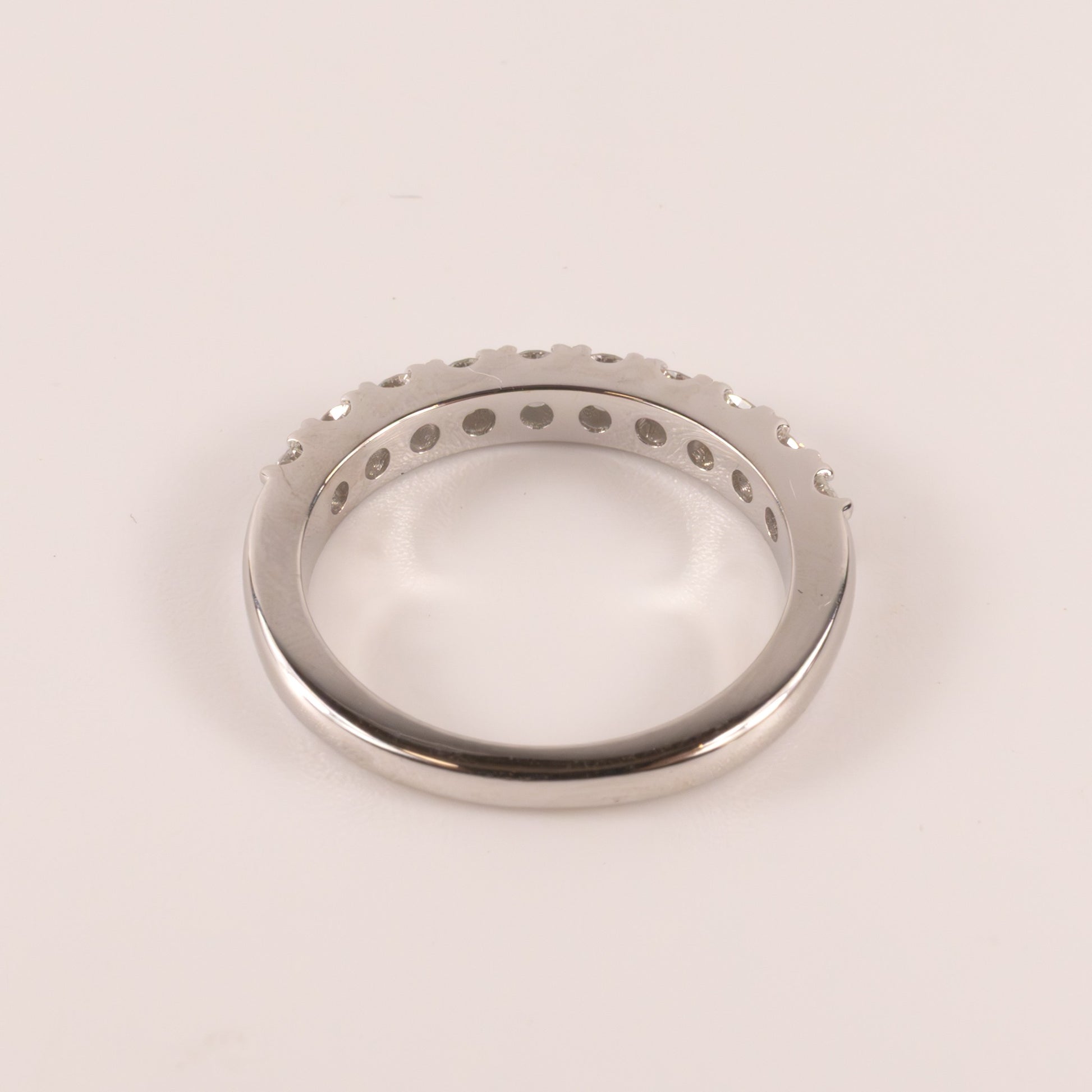 14KWG 10-Stone 0.75cttw Diamond Band