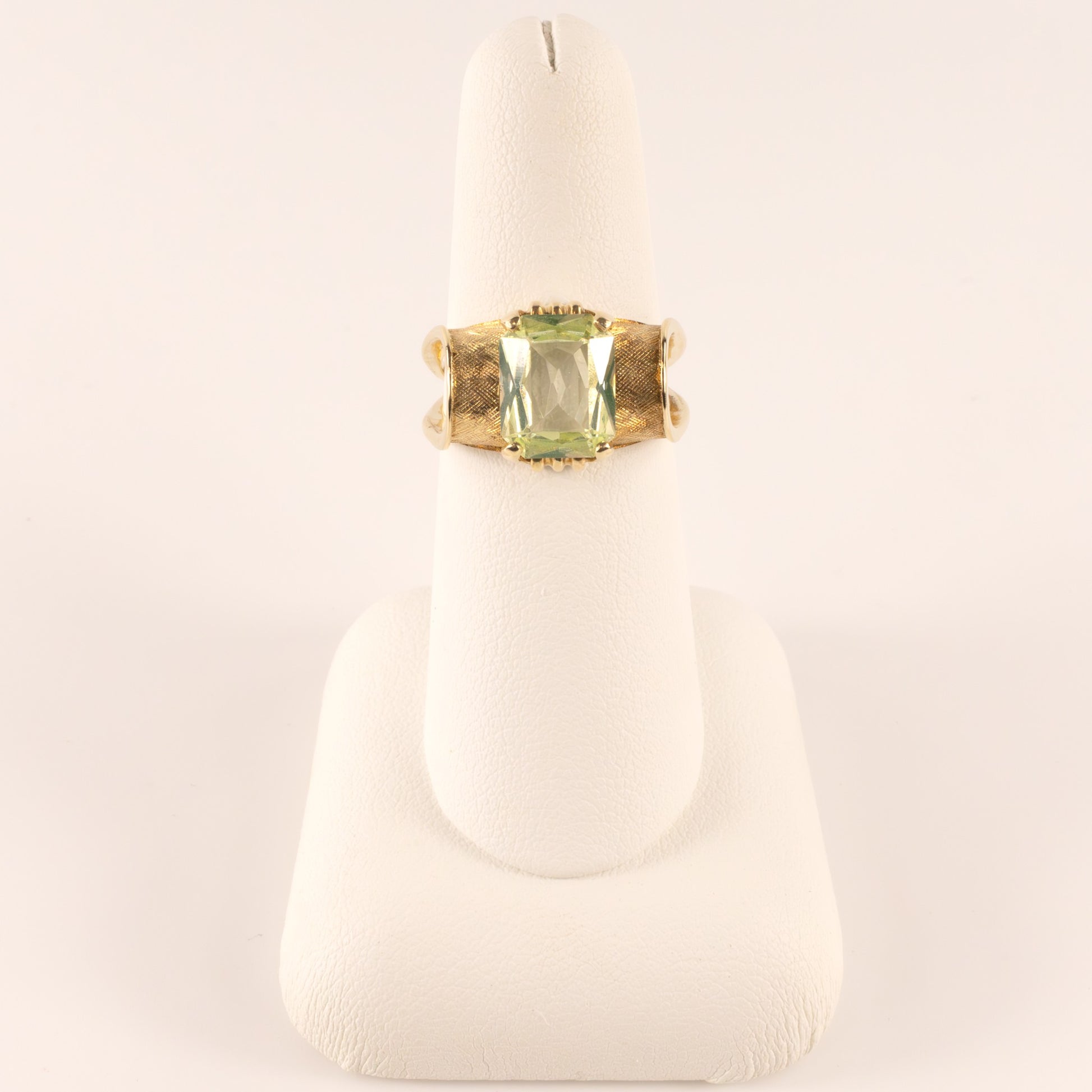 14KYG Vintage Synthetic Spinel Florentine Folded Ring