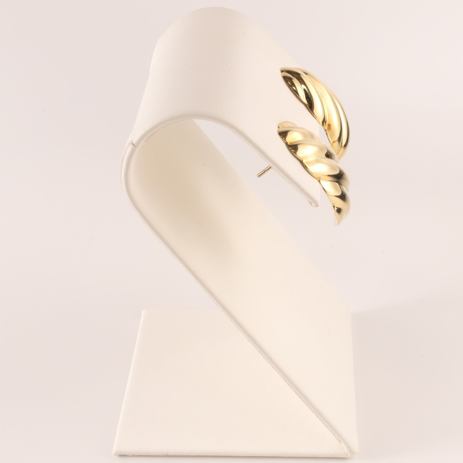 14KYG Vintage Curved Ribbed Stud Earrings