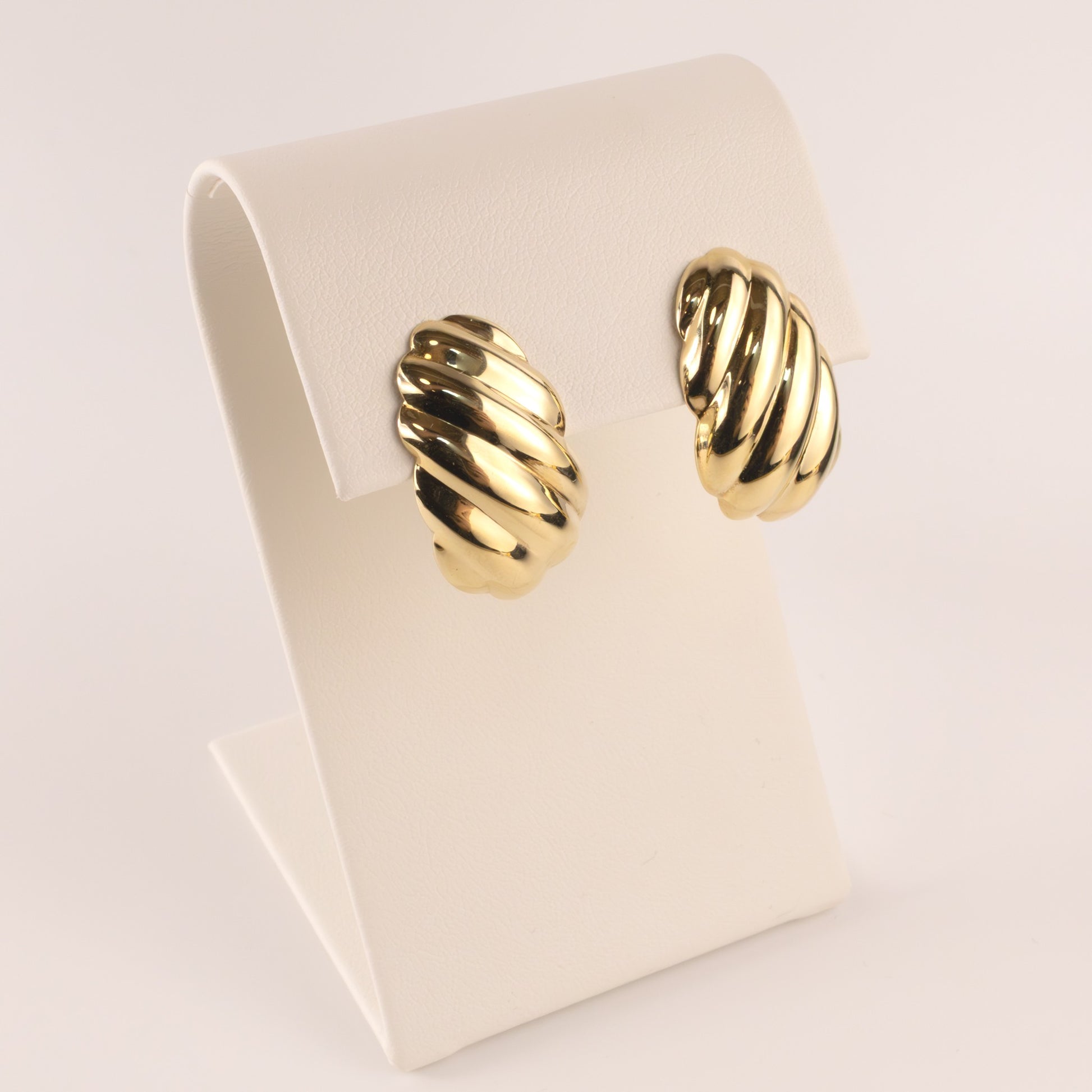 14KYG Vintage Curved Ribbed Stud Earrings