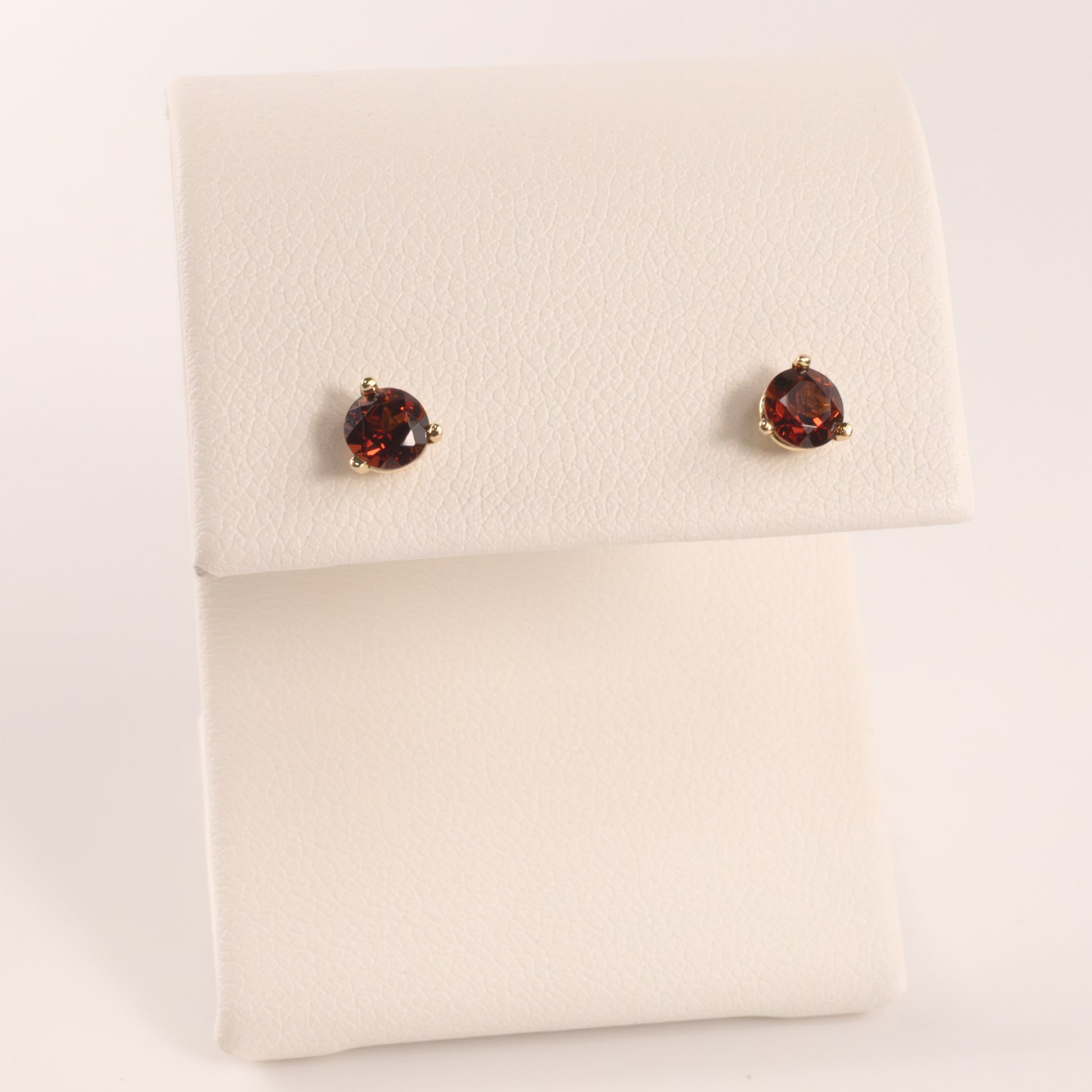 14KYG Garnet 4mm Martini Set Stud Earrings
