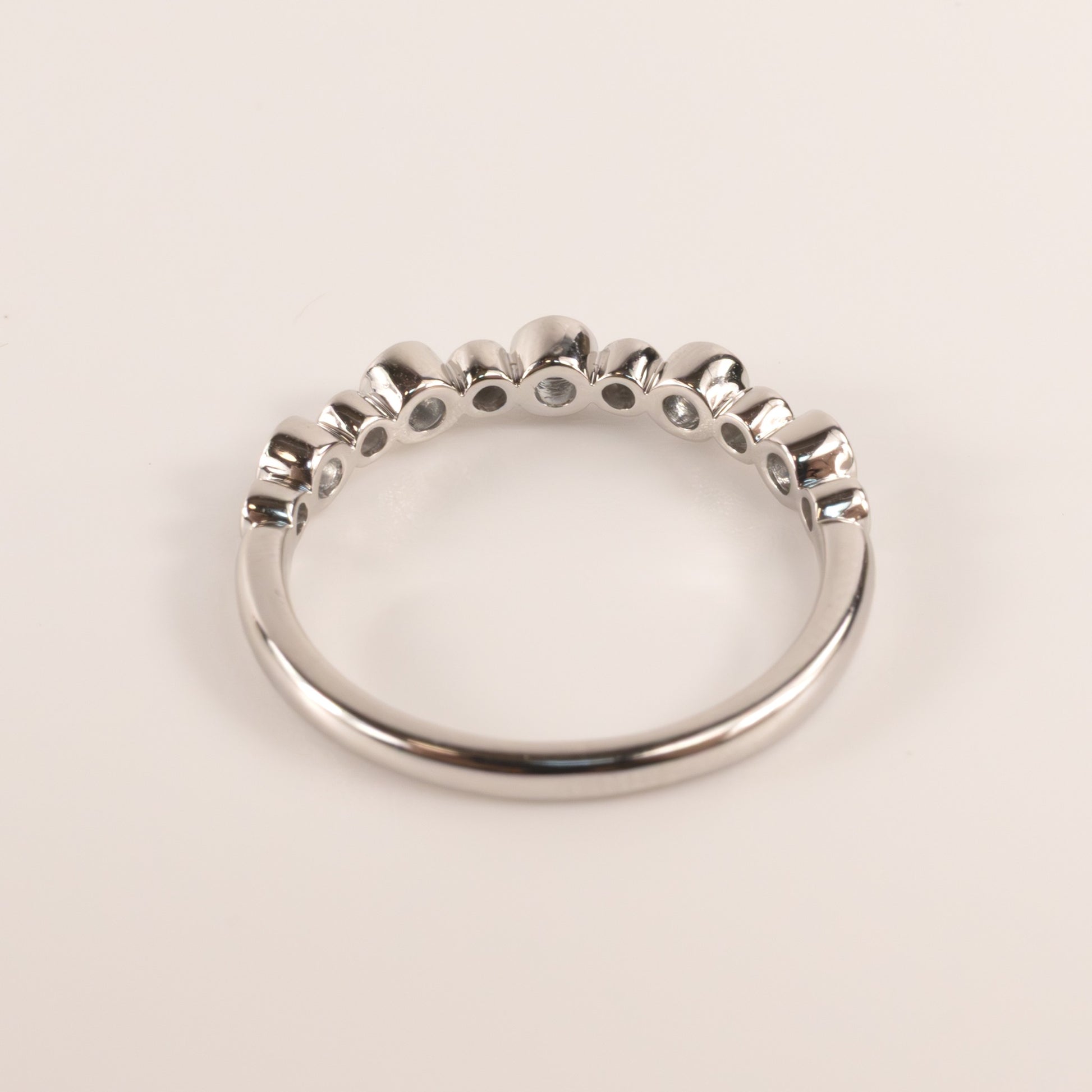 14KWG Aquamarine 0.20cttw and Diamond 0.09cttw Alternating Bezel Set Band