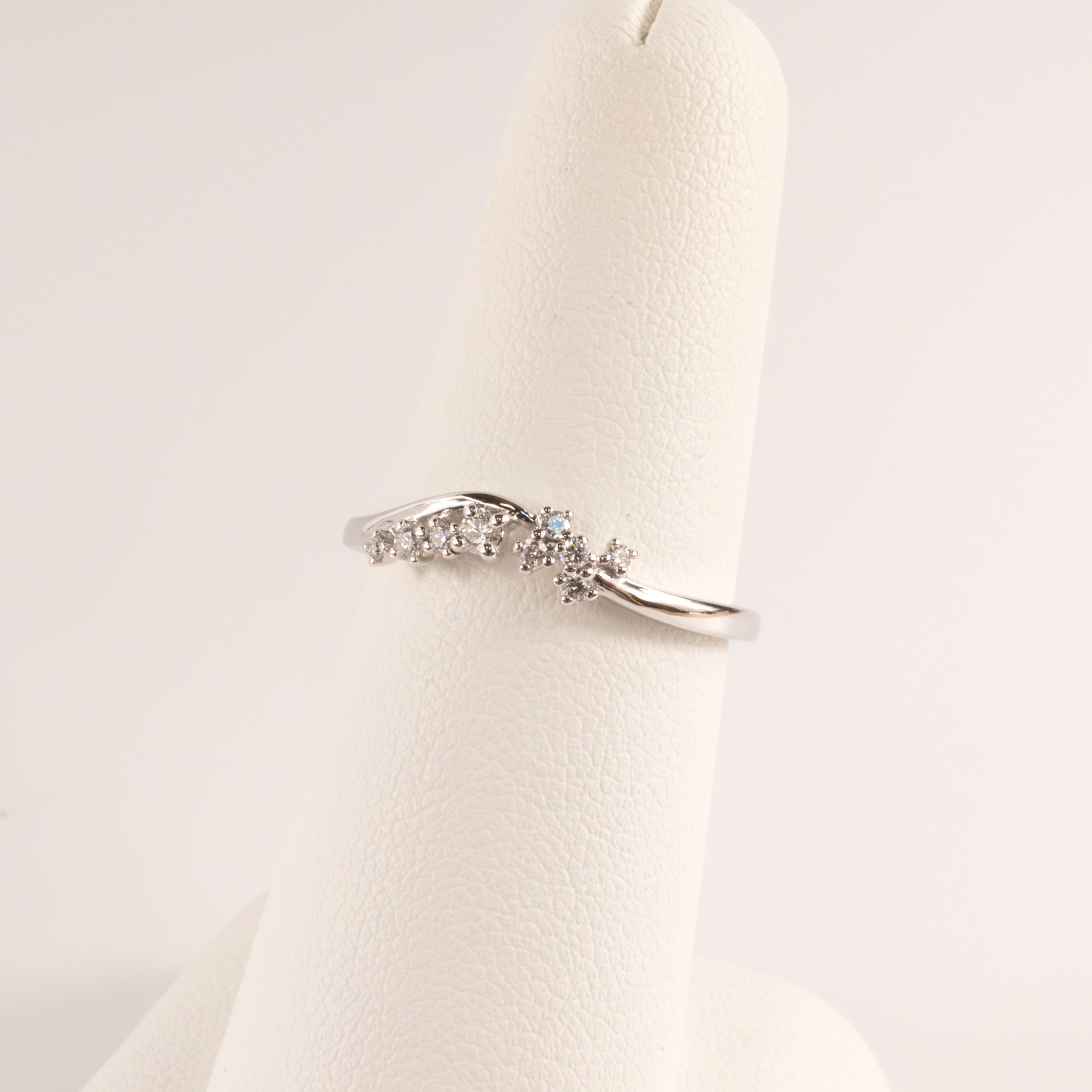 14KWG Contoured Scattered 0.11cttw Diamond Band
