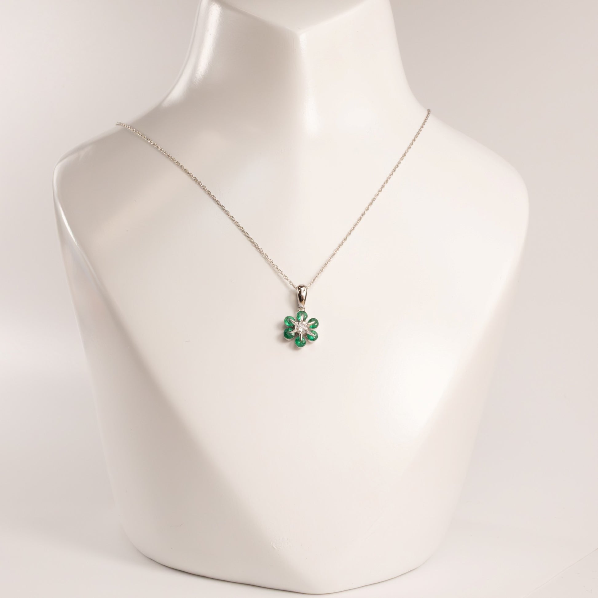 14KWG Emerald 0.48cttw and Diamond 0.11cttw Flower Necklace