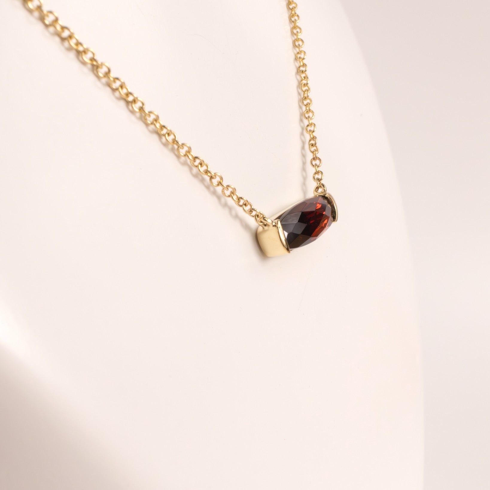 14KYG Garnet Cushion Cut Fixed Necklace
