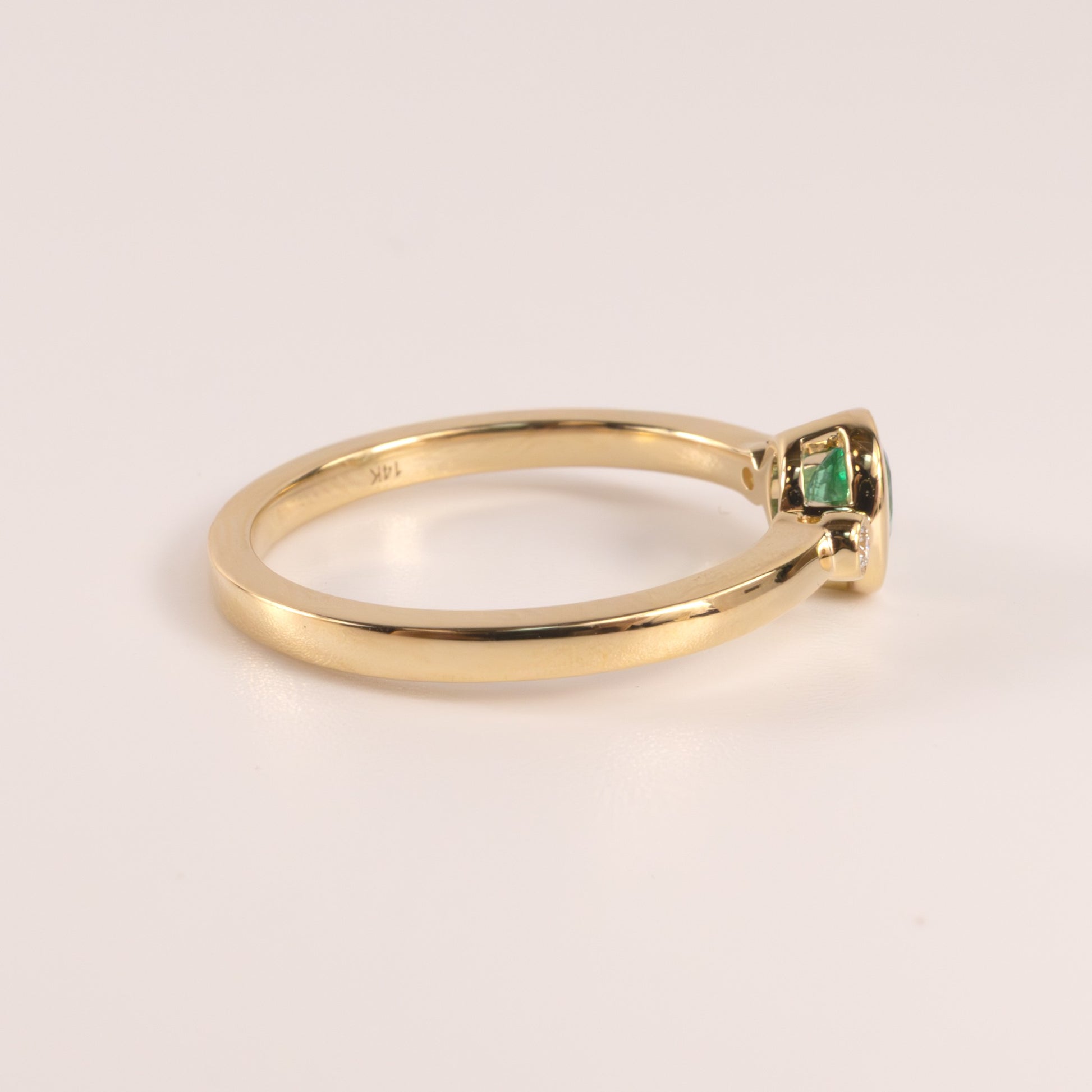 14KYG Emerald Oval and Diamon 3-Stone Bezel Set Ring
