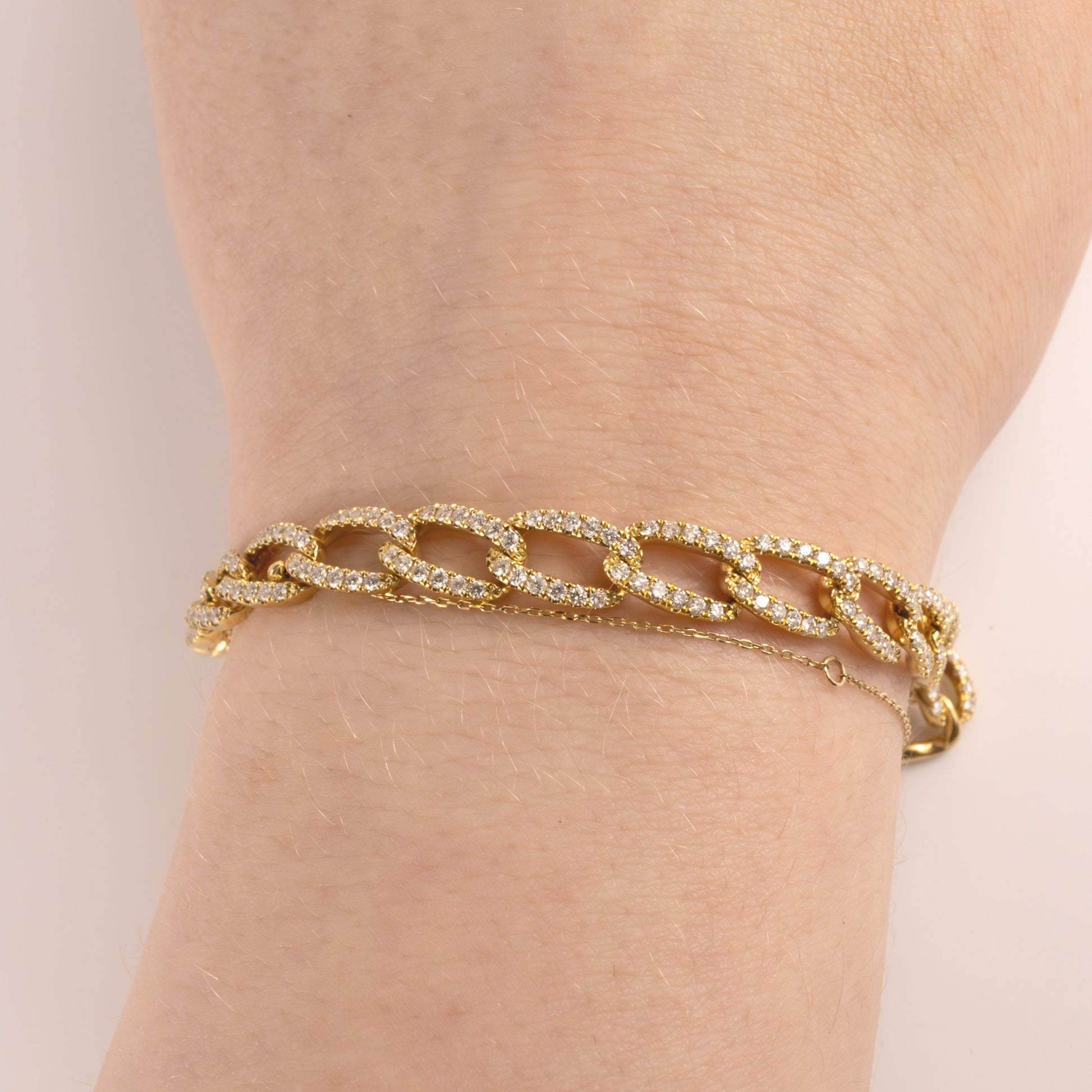 18KYG Diamond 2.55cttw Curb Chain Bracelet
