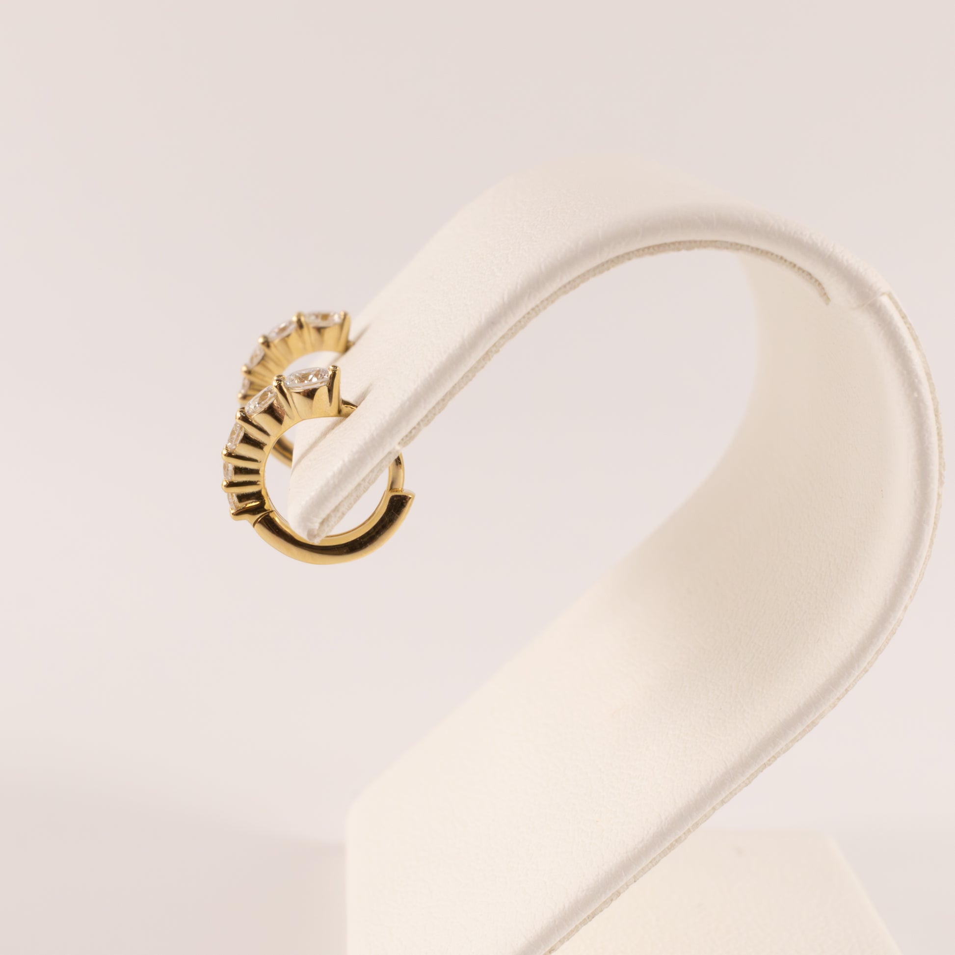 14KYG Lab Grown Diamond Graduated Huggie Hoop Earrings
