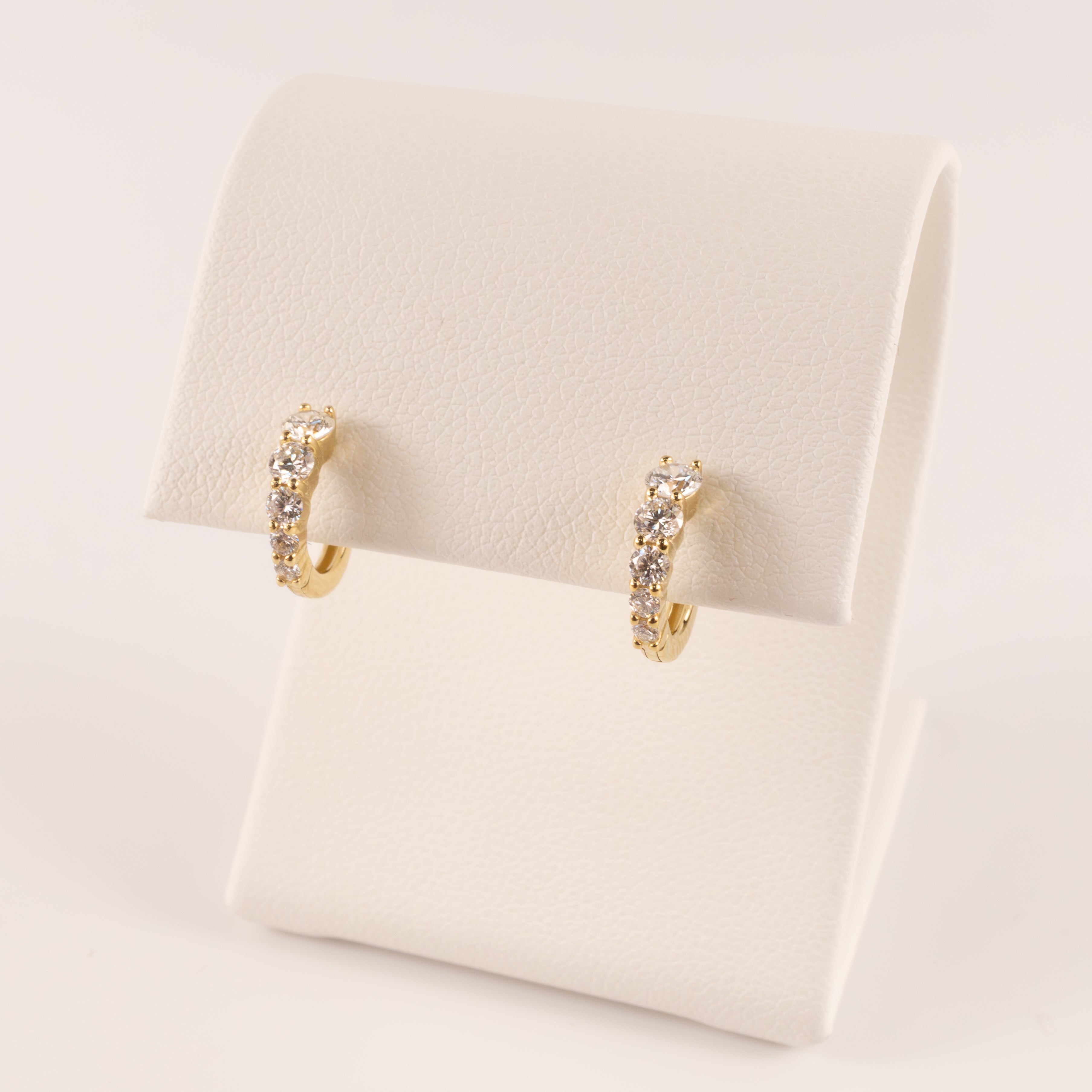 14KYG Lab Grown Diamond Graduated Huggie Hoop Earrings