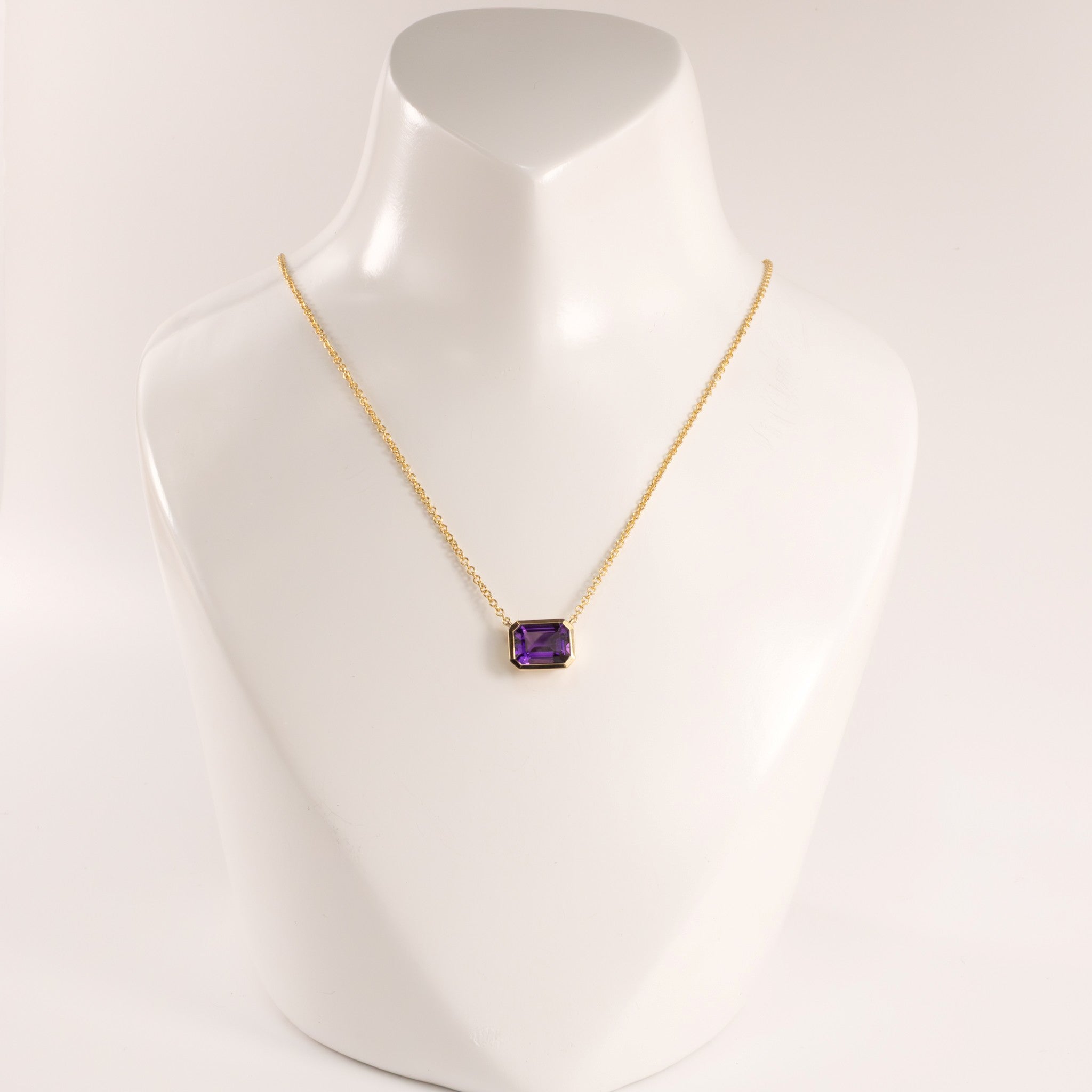 14KYG Amethyst Emerald Cut Bezel Set Fixed Necklace
