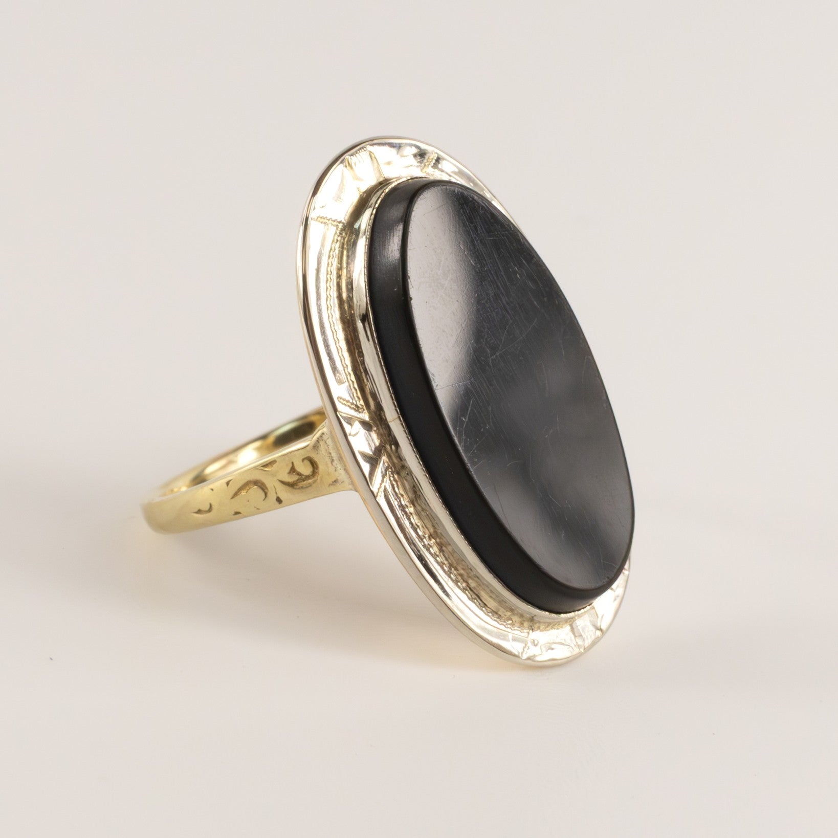 14K Two-Tone Onyx Filigree Engraved Ring