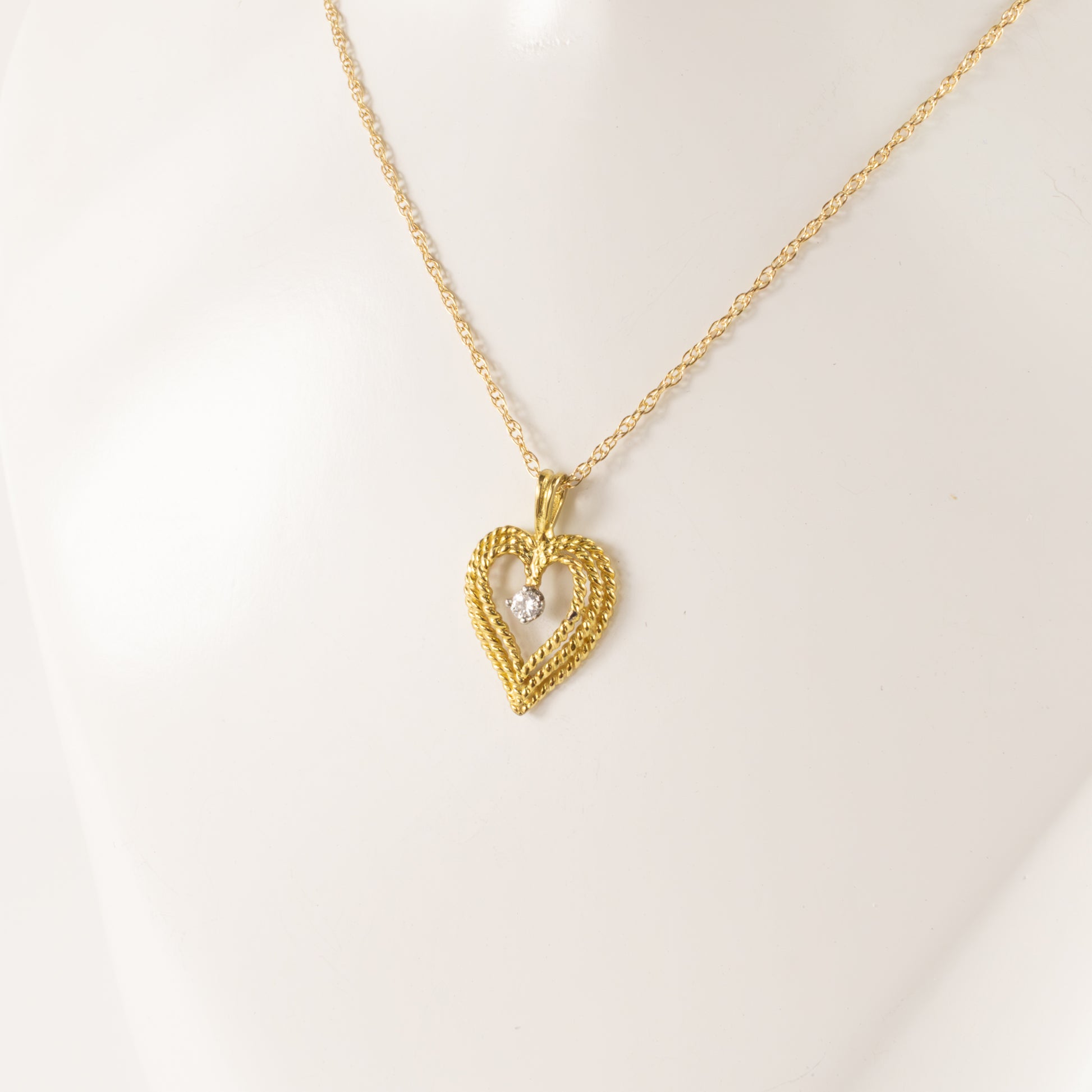 18KYG/14KYG Diamond Rope Heart Necklace