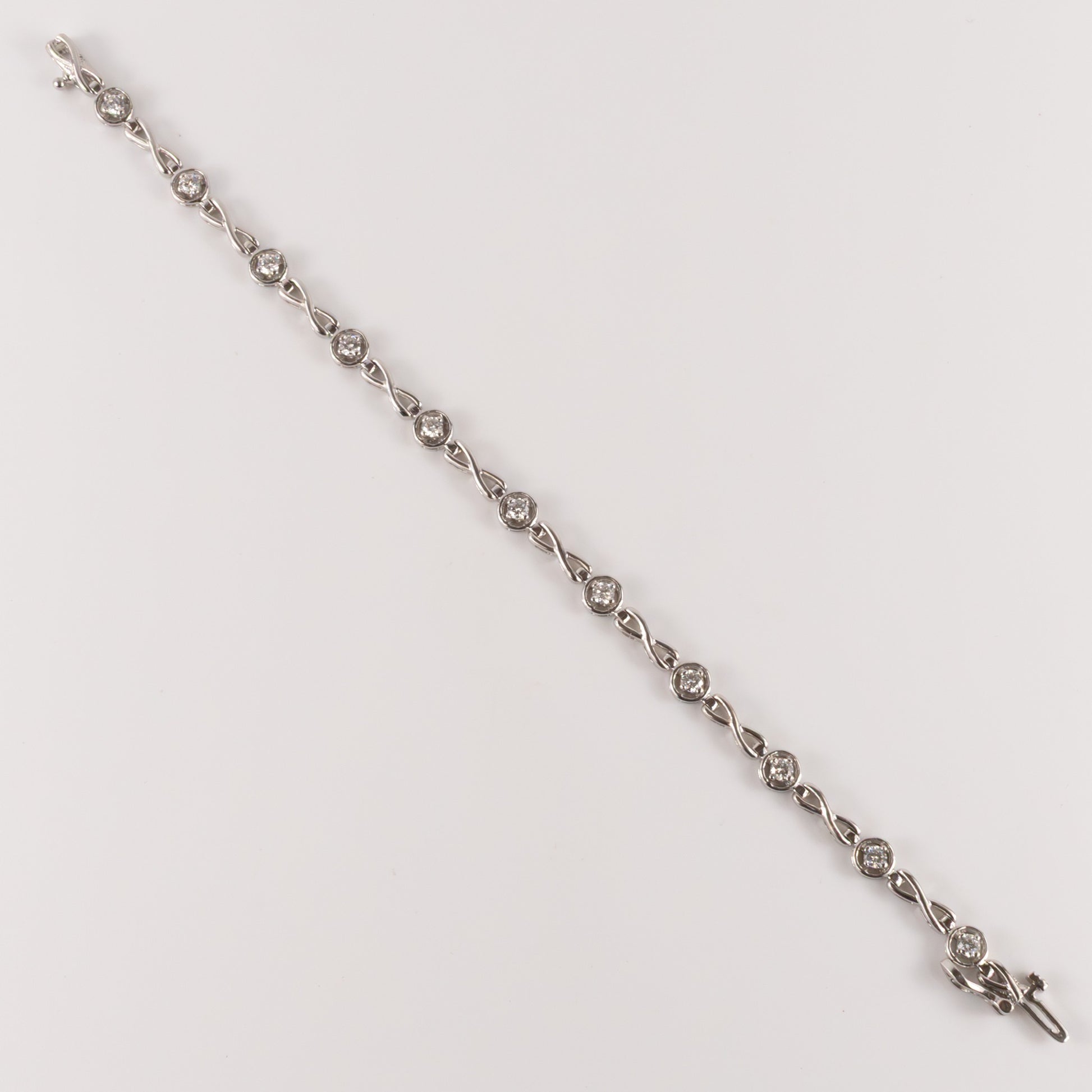 14KWG Diamond 1.00cttw Infinity Link Bracelet