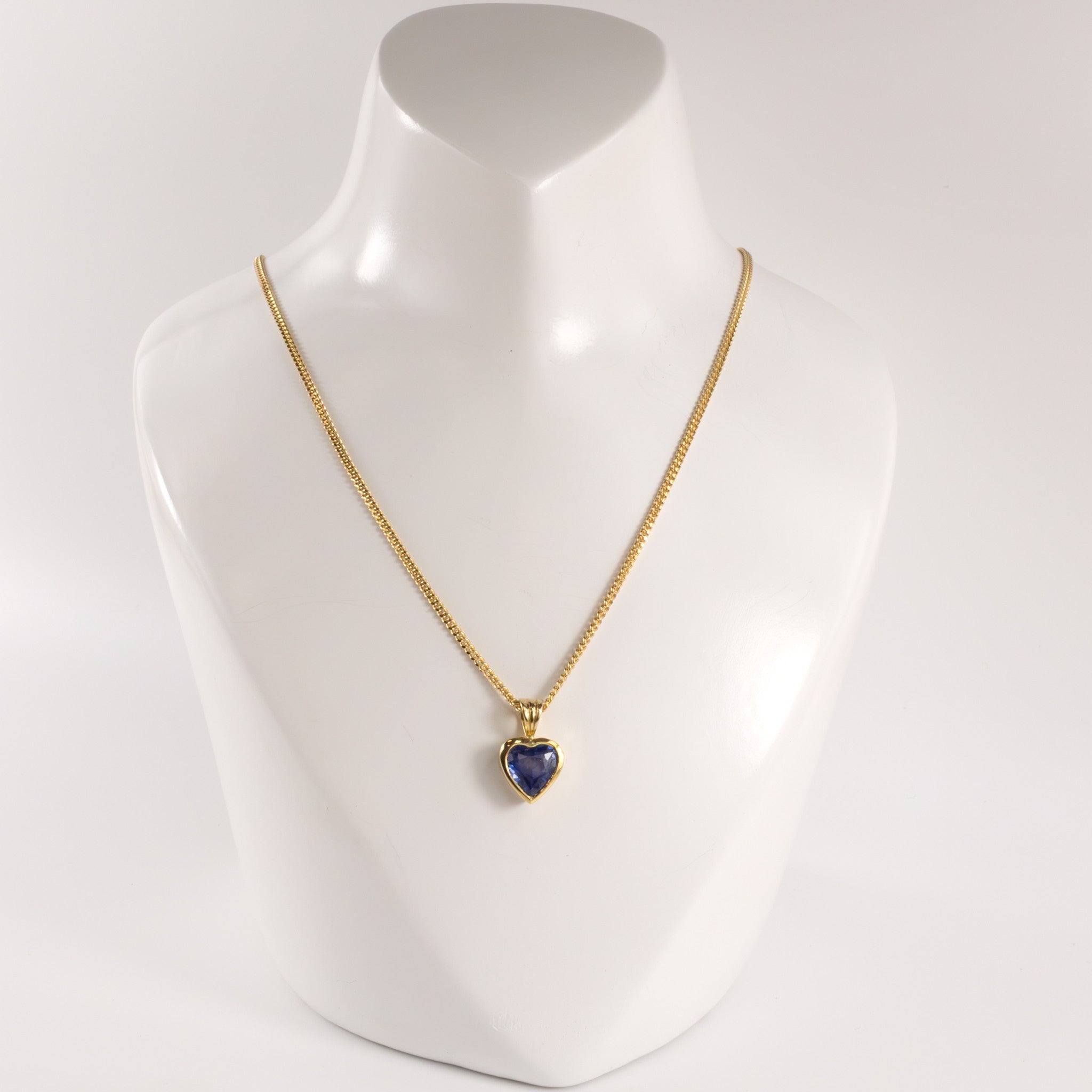 18KYG Sapphire Heart Bezel Set Necklace