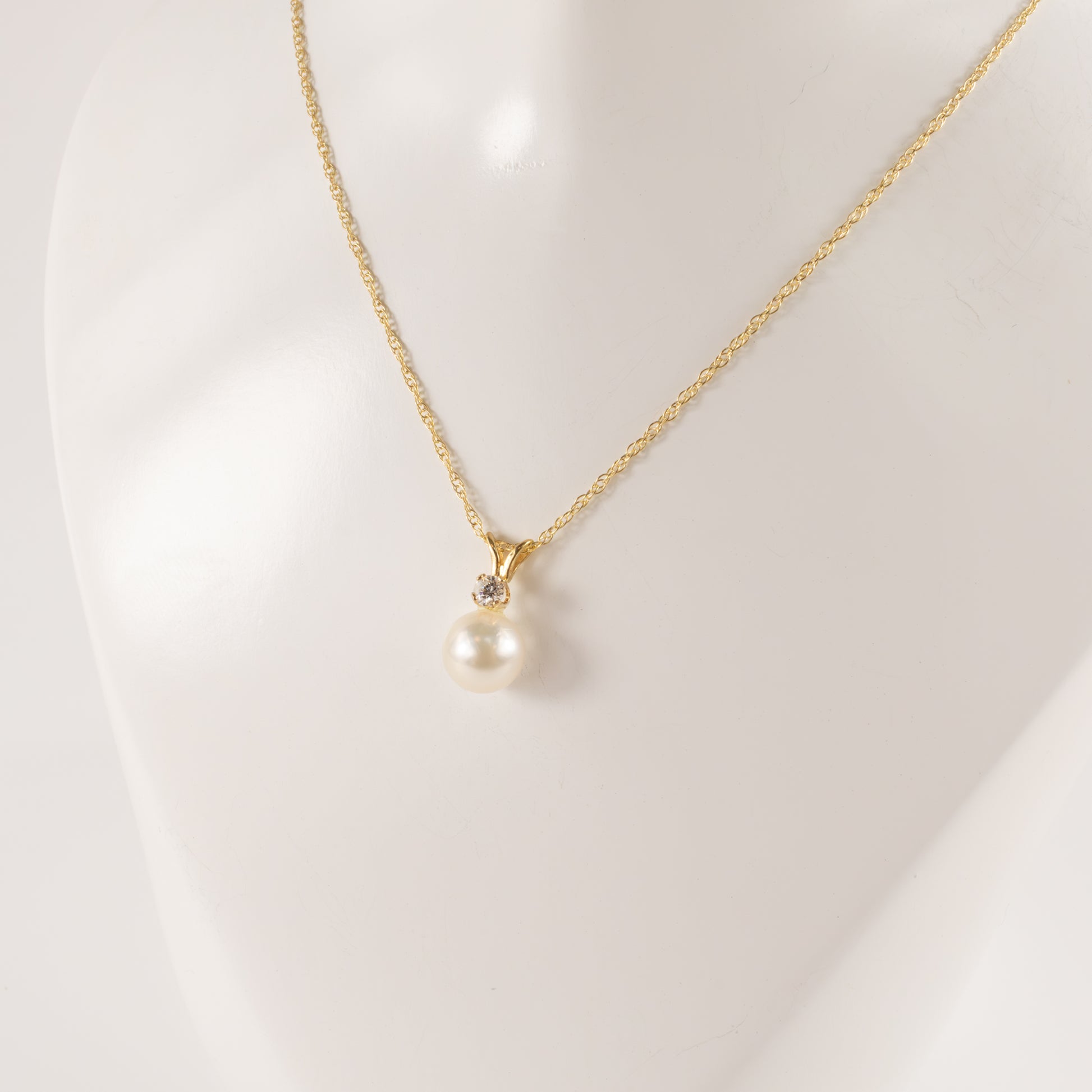 14KYG Pearl and Diamond Drop Necklace