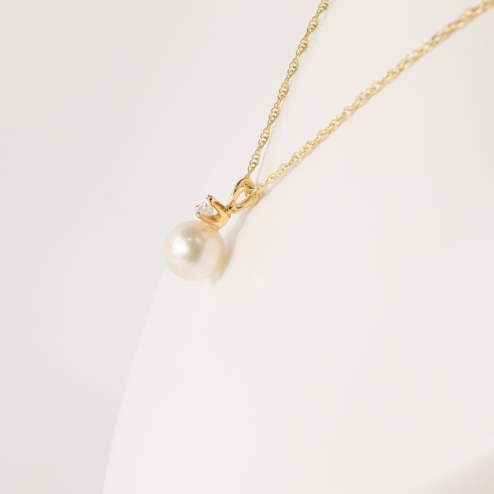14KYG Pearl and Diamond Drop Necklace