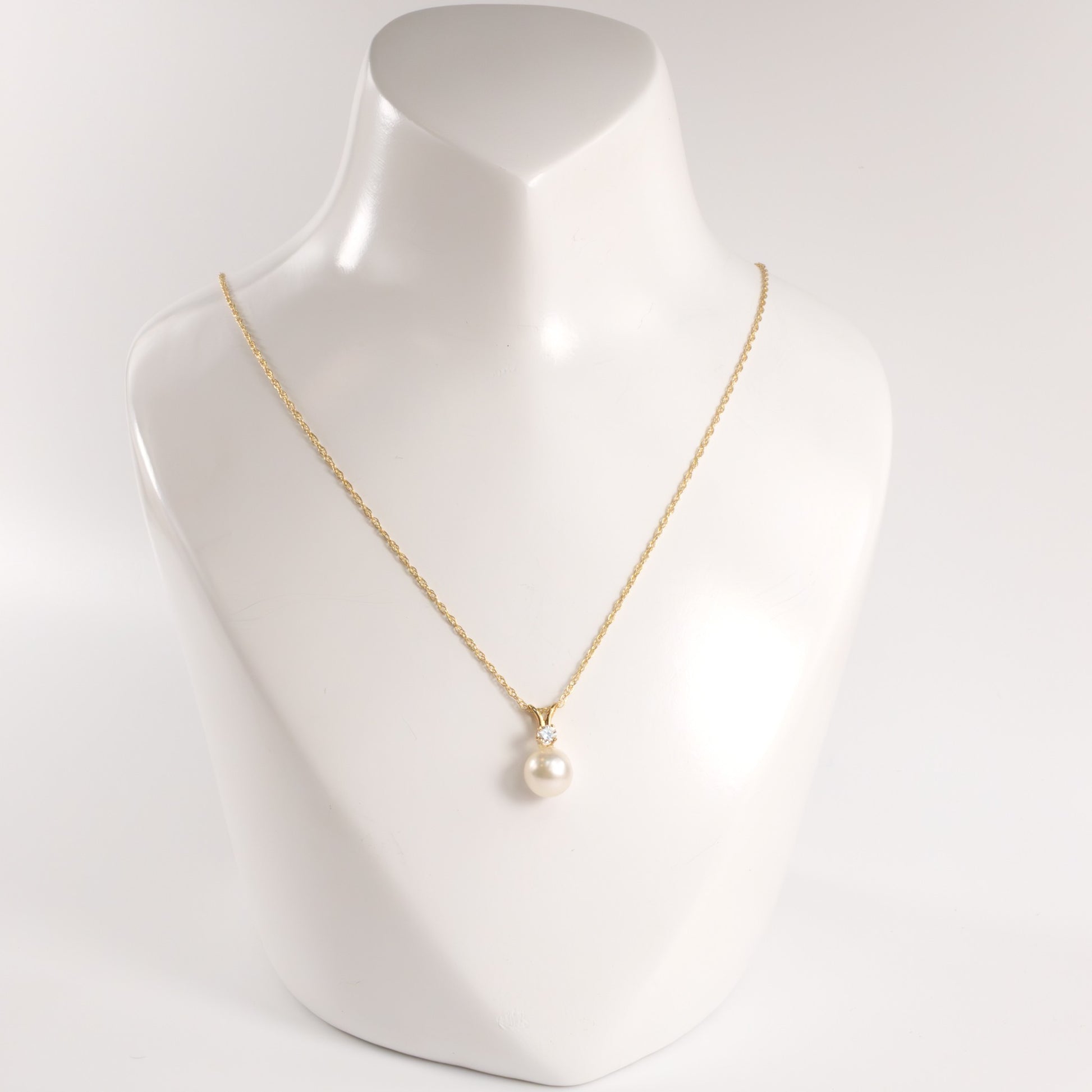 14KYG Pearl and Diamond Drop Necklace