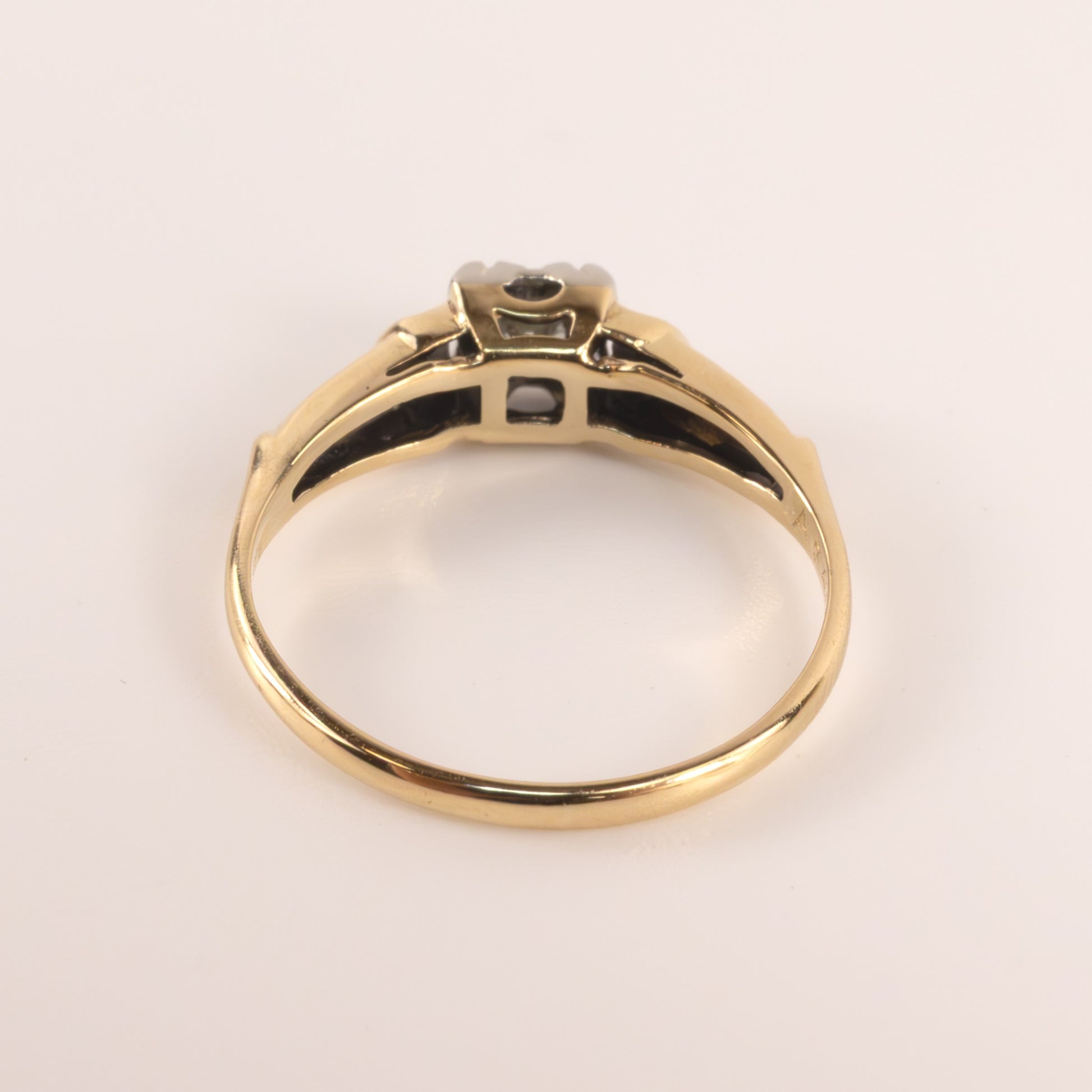 14K Two-Tone Vintage Diamond 0.15ct Engagement Ring