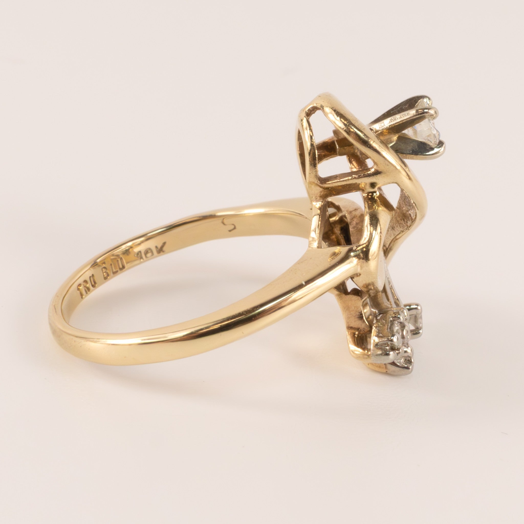 10K Two-Tone Vintage Diamond Twist Leaf Cocktail Ring