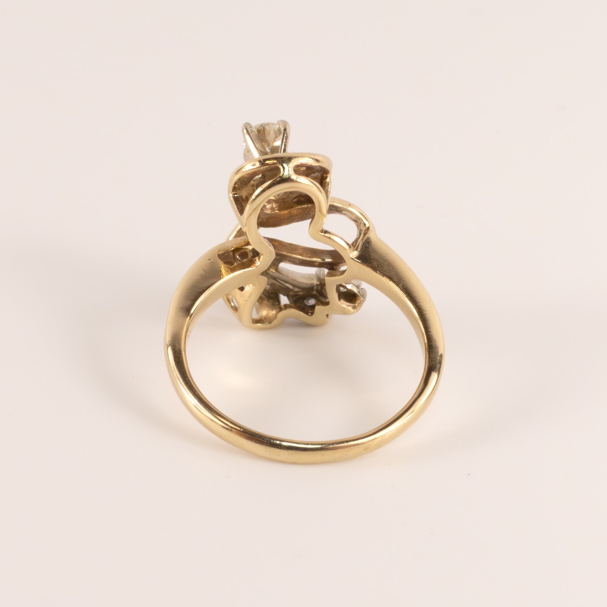 10K Two-Tone Vintage Diamond Twist Leaf Cocktail Ring