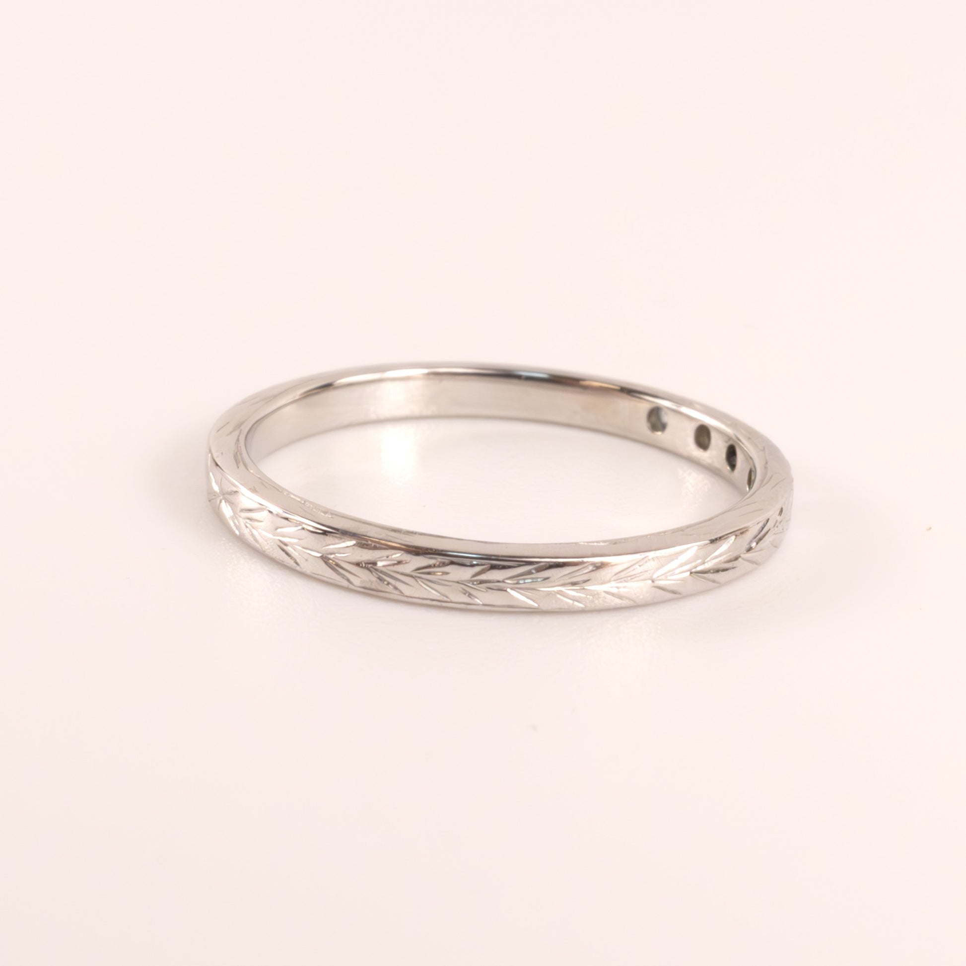 18KWG Engraved 4-Stone 2mm Diamond Band