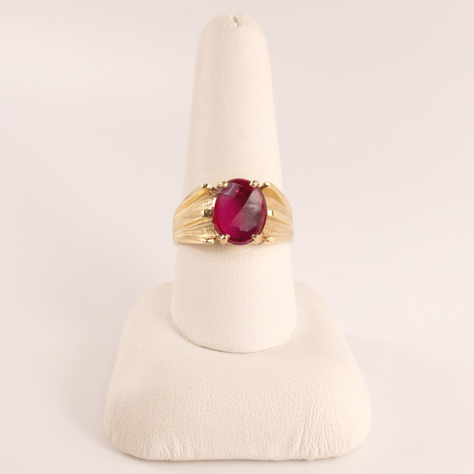 10KYG Vintage Synthetic Ruby Mens Ring