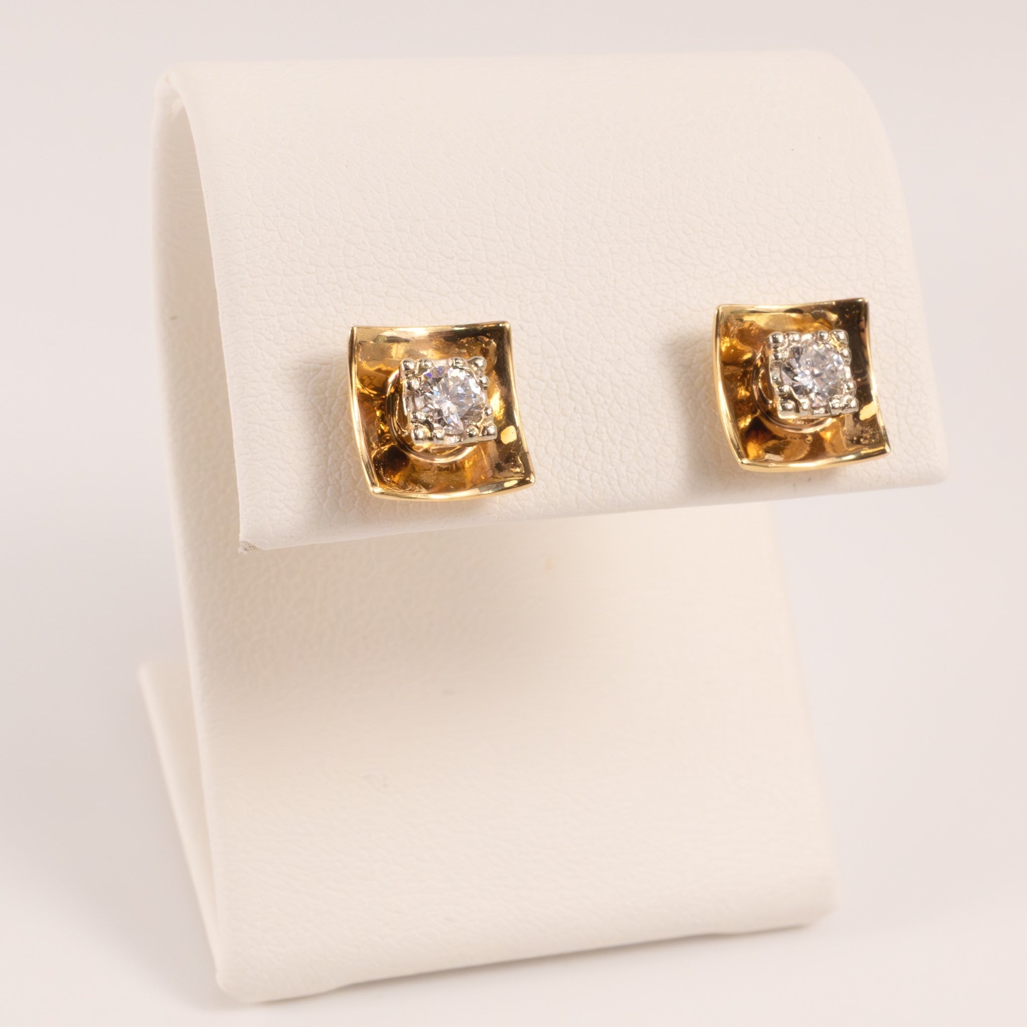 14KYG Vintage Diamond Square Frame Screwback Stud Earrings
