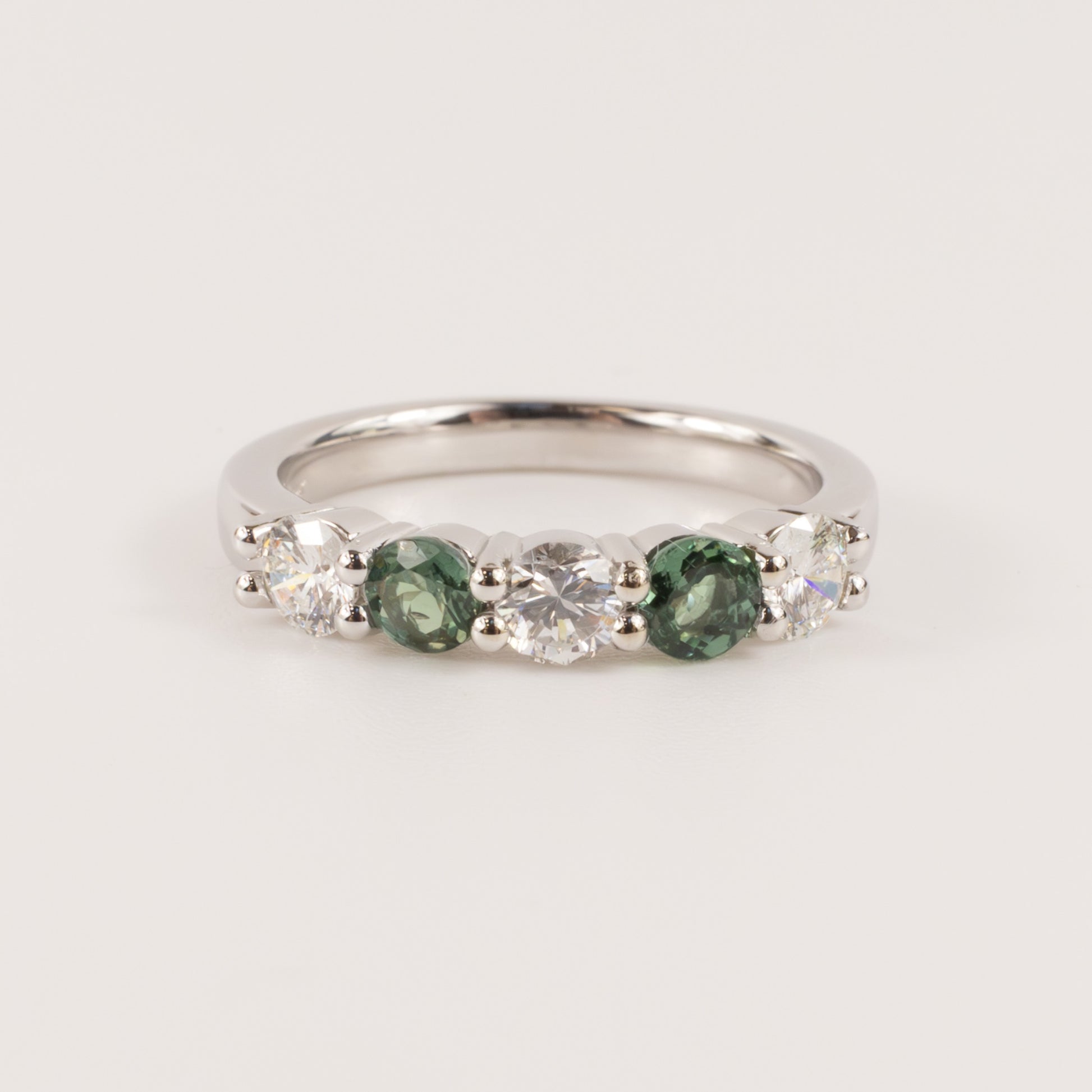 14KWG Alexandrite and Diamond Alternating Shared Prong Band