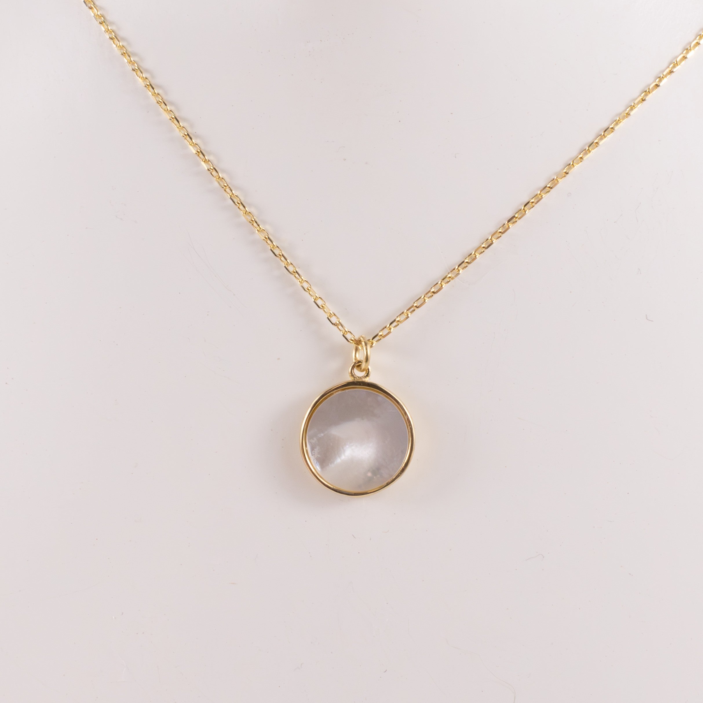 14KYG Mother of Pearl Disc Necklace