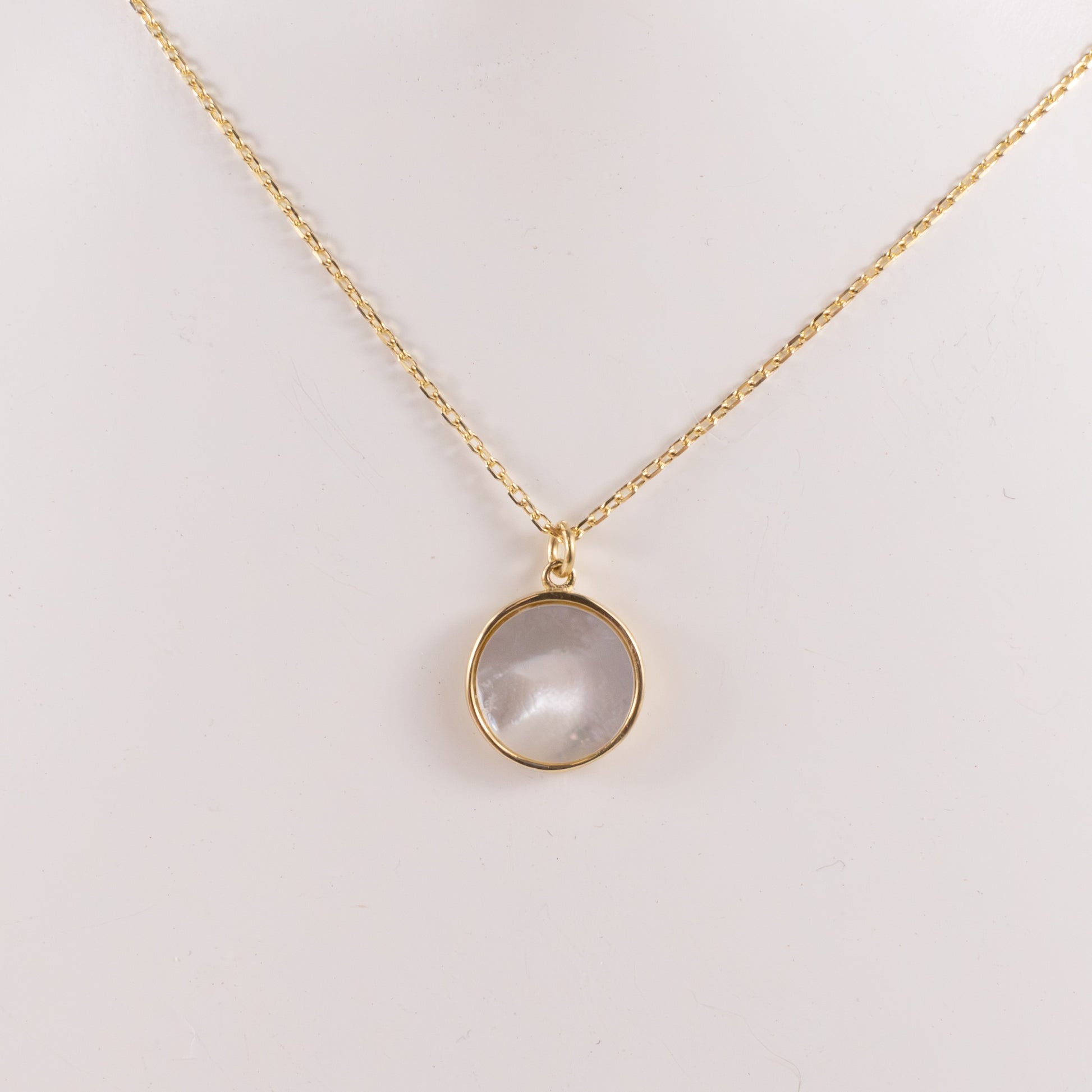 14KYG Mother of Pearl Disc Necklace