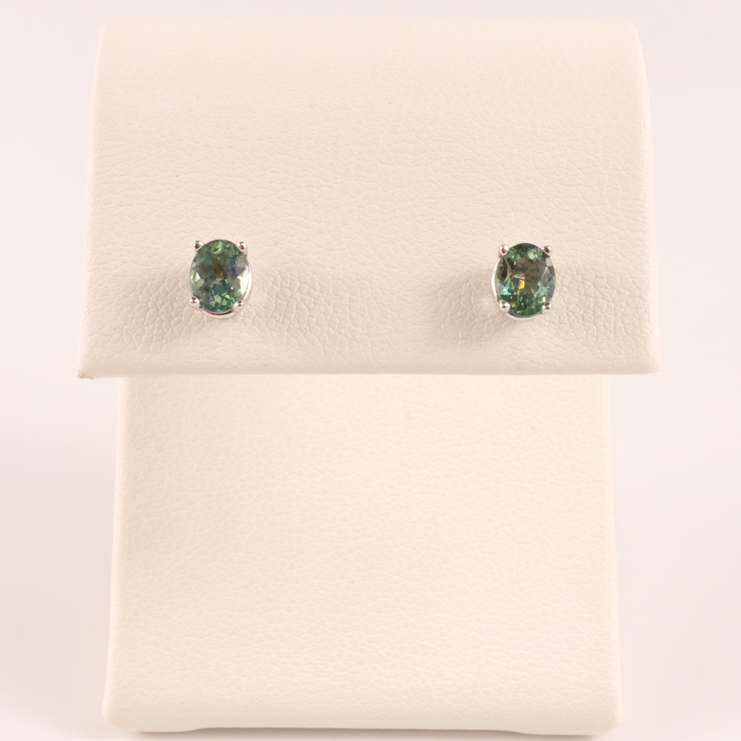 14KWG Alexandrite Oval Stud Earrings
