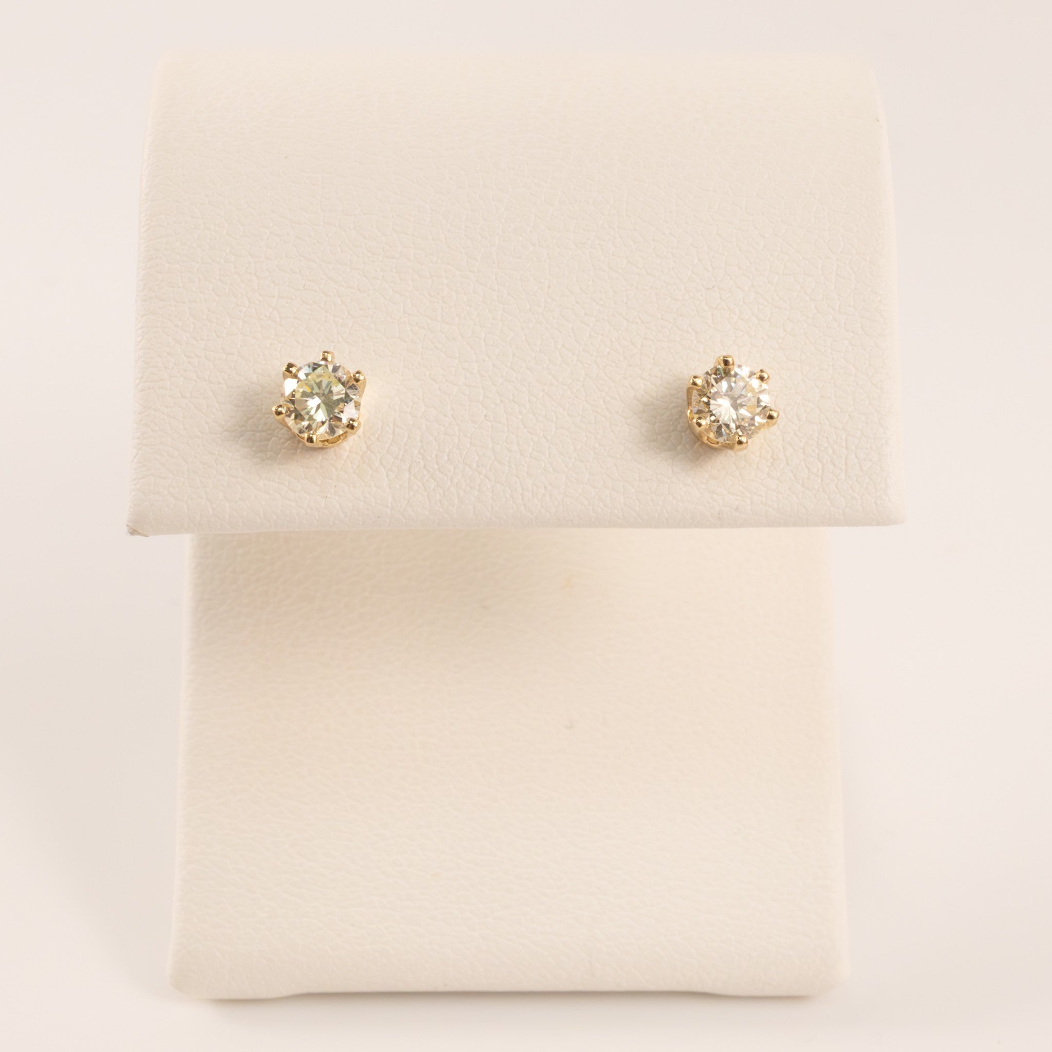 14KYG Vintage Diamond 0.40cttw Stud Earrings