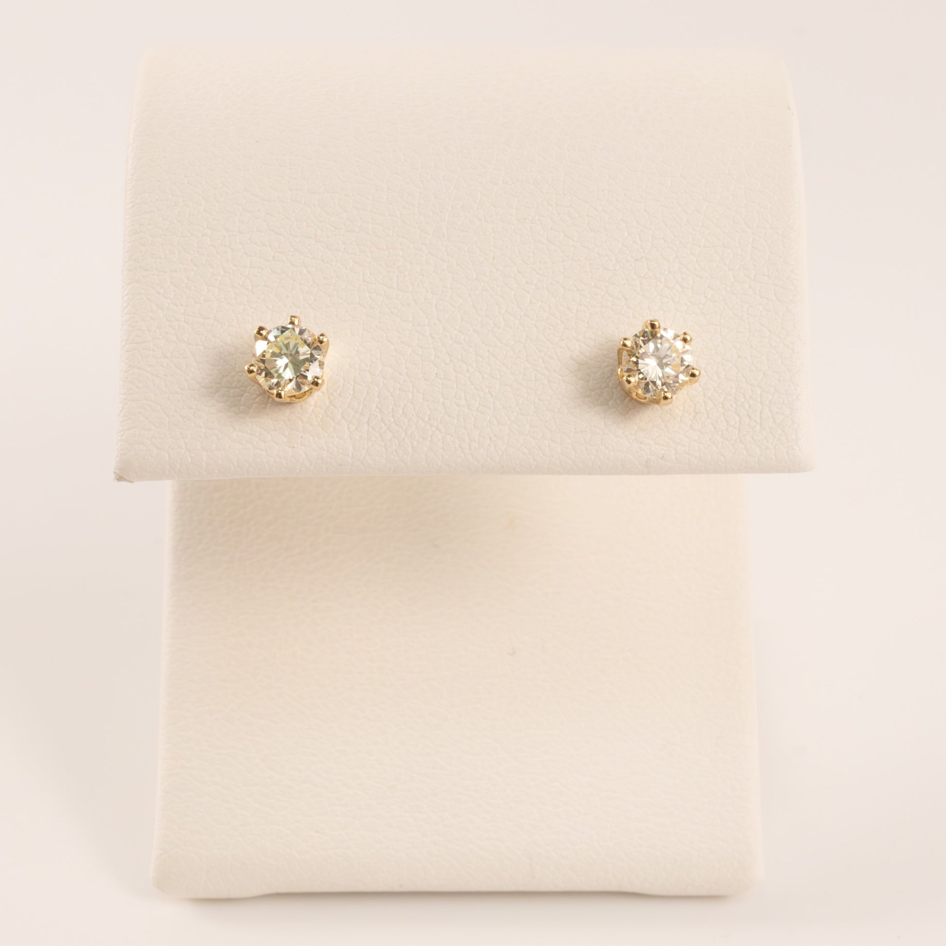 14KYG Vintage Diamond 0.40cttw Stud Earrings