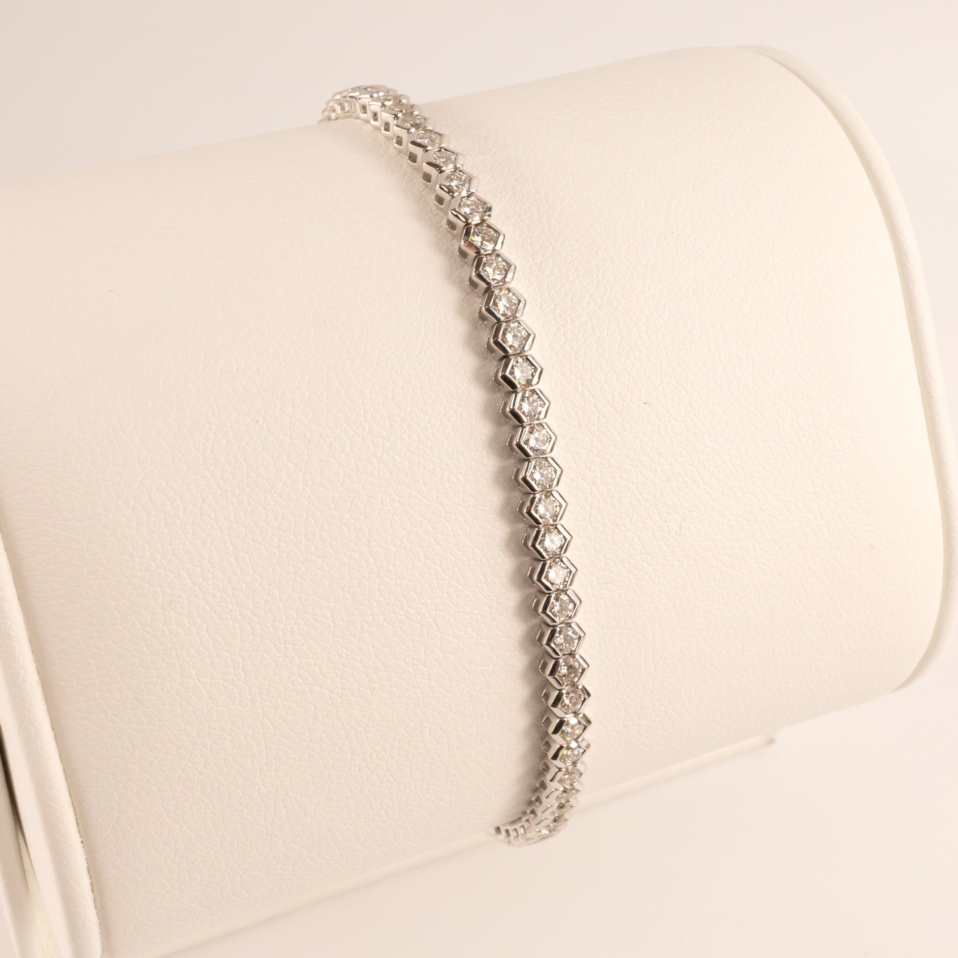 14KWG Diamond 3.11cttw Semi-Bezel Hexagon Tennis Bracelet