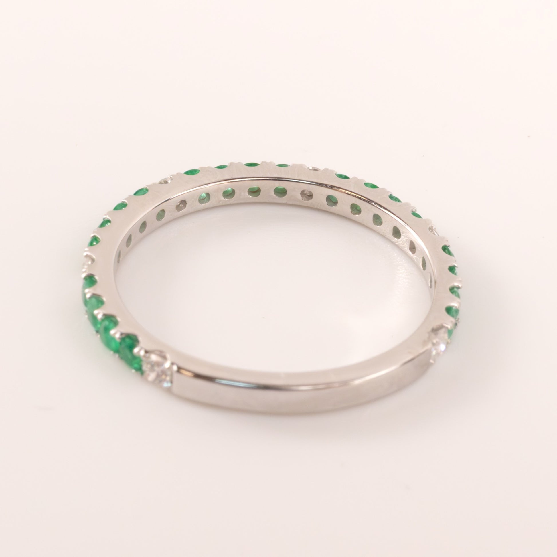 14KWG Emerald 0.37cttw and Diamond 0.13cttw Band