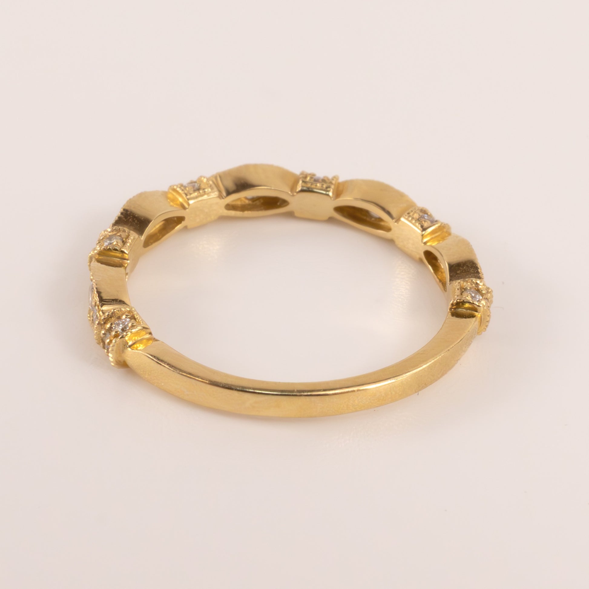 14KYG Milgrain with Outer Edge Accent Diamond Band