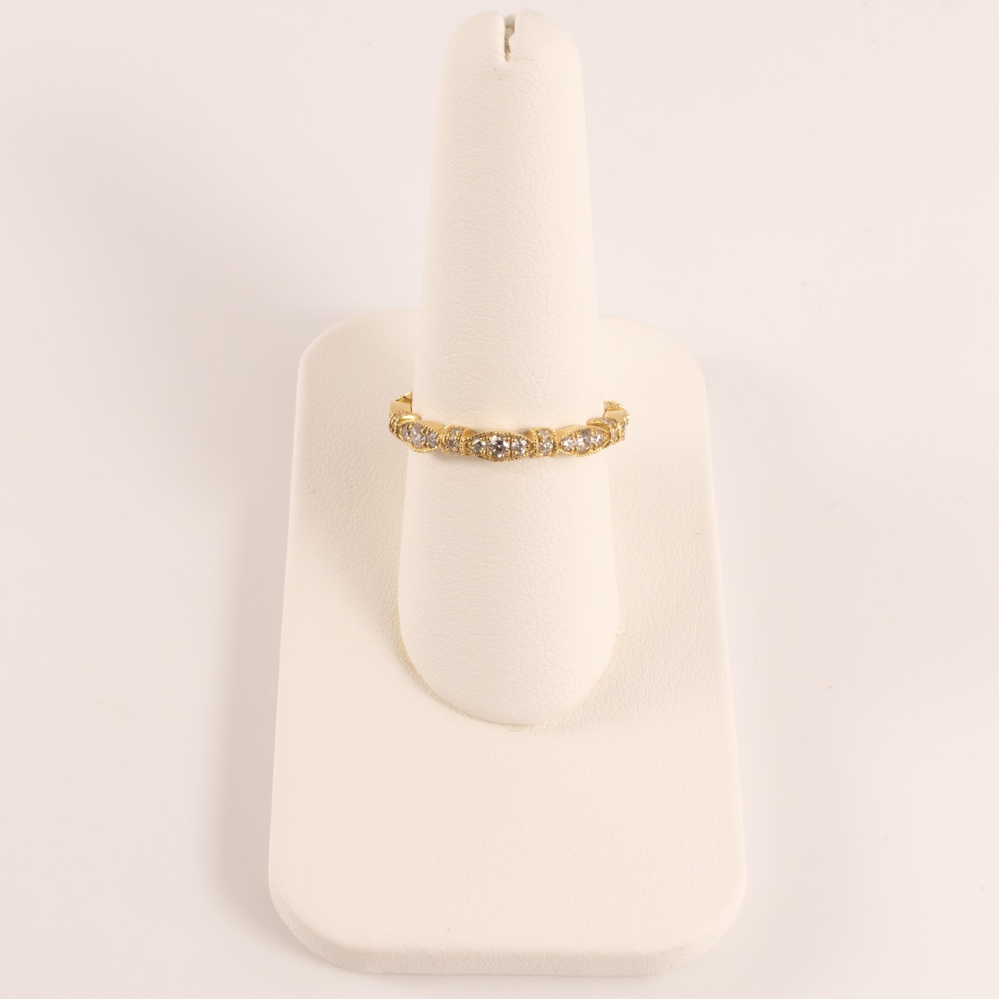 14KYG Milgrain with Outer Edge Accent Diamond Band