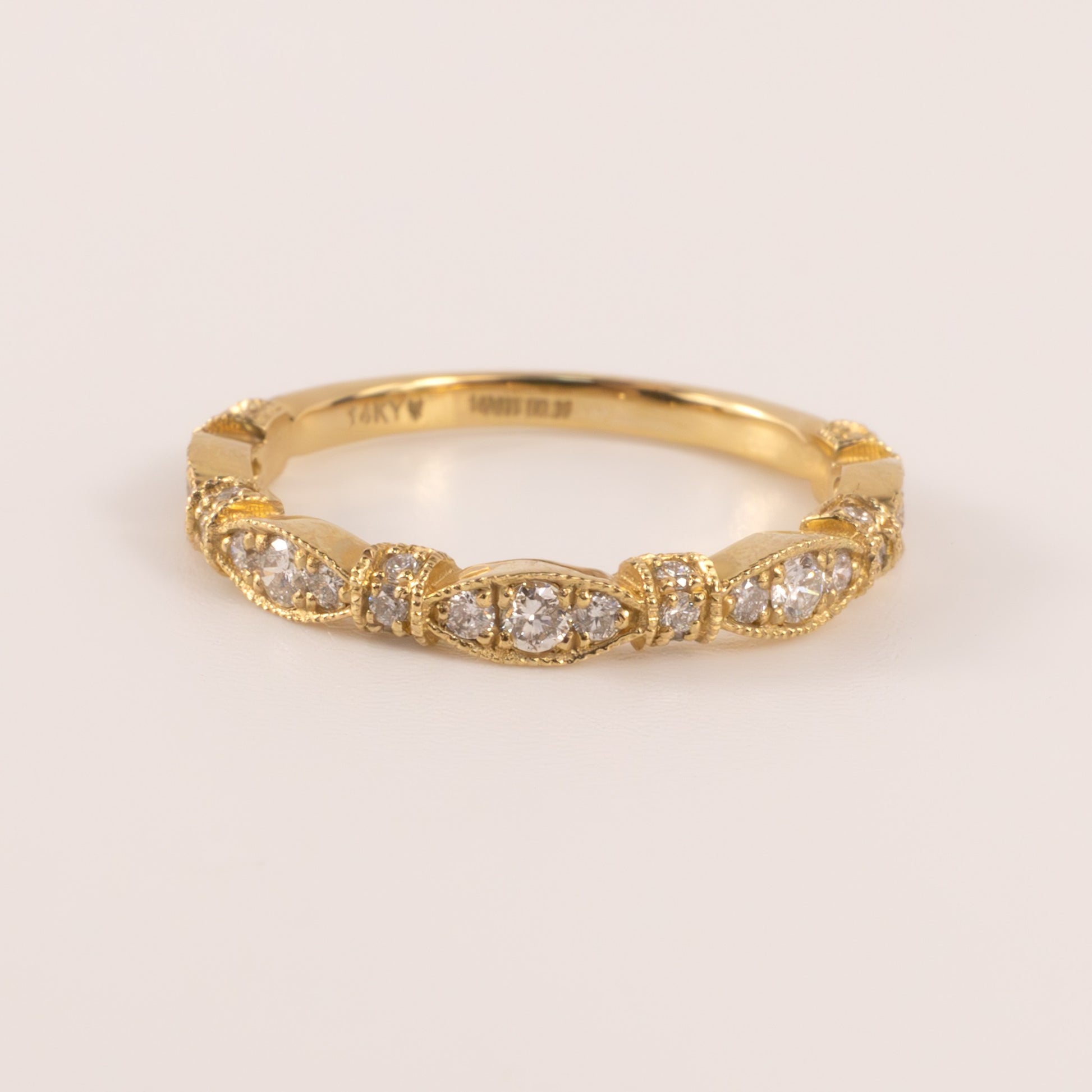 14KYG Milgrain with Outer Edge Accent Diamond Band