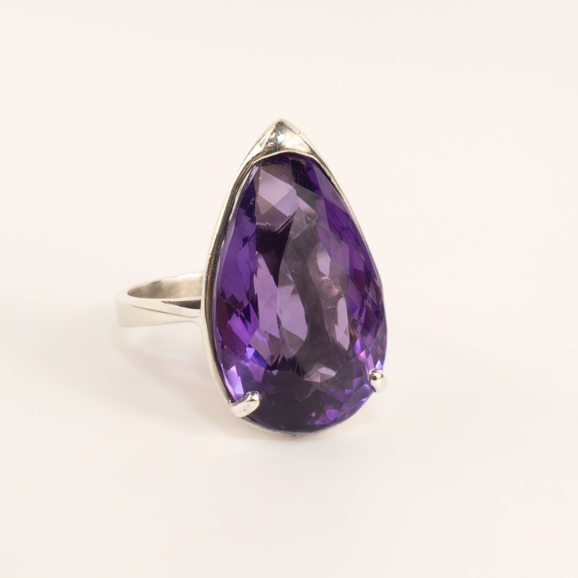 Sterling Silver Amethyst 20ct Pear Solitaire Ring