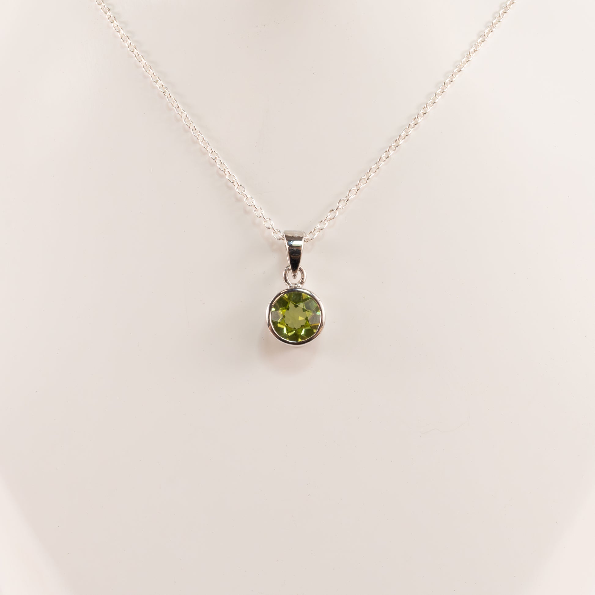 Sterling Silver Peridot Round Bezel Set Necklace