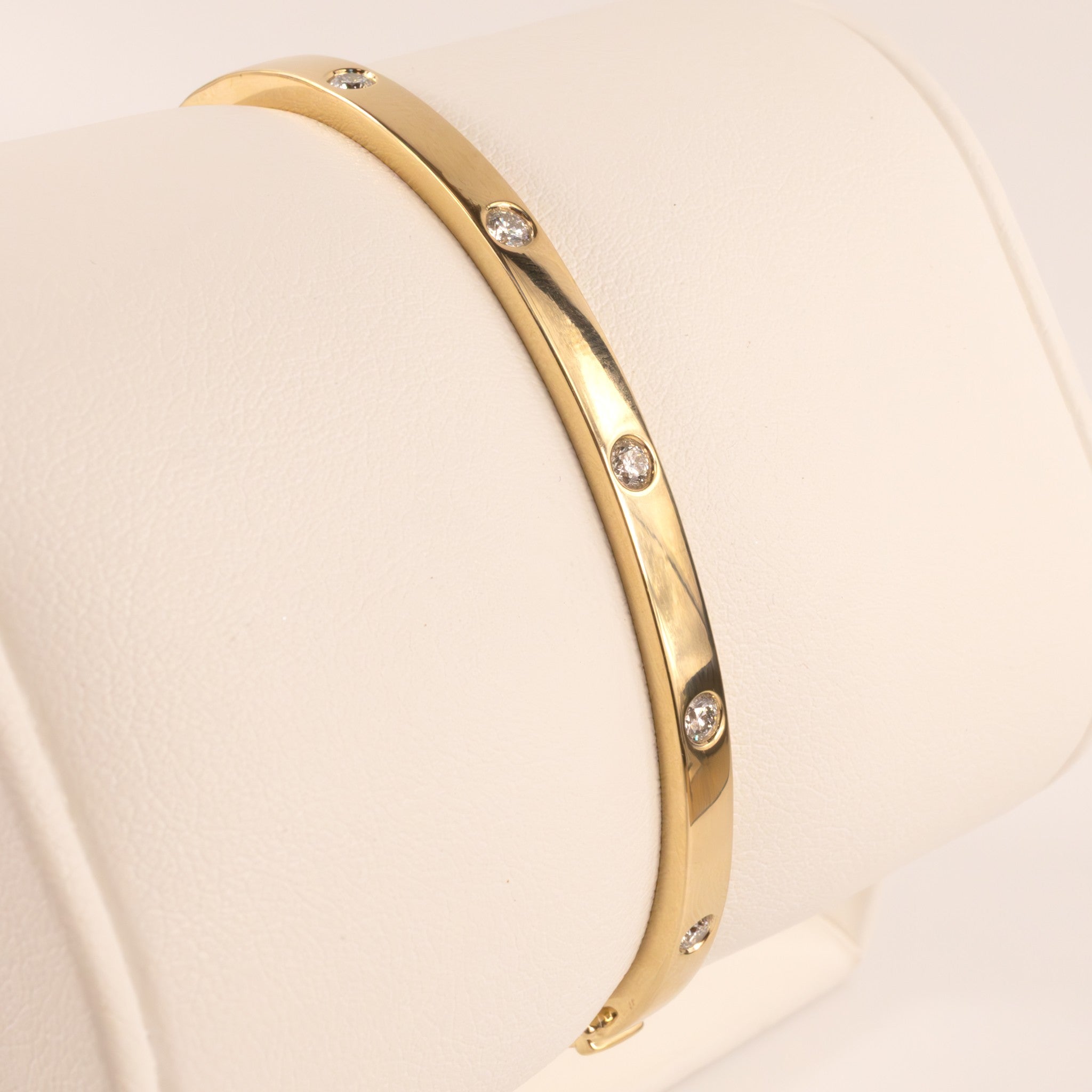 14KYG Diamond Flush Set Hinged Bangle Bracelet