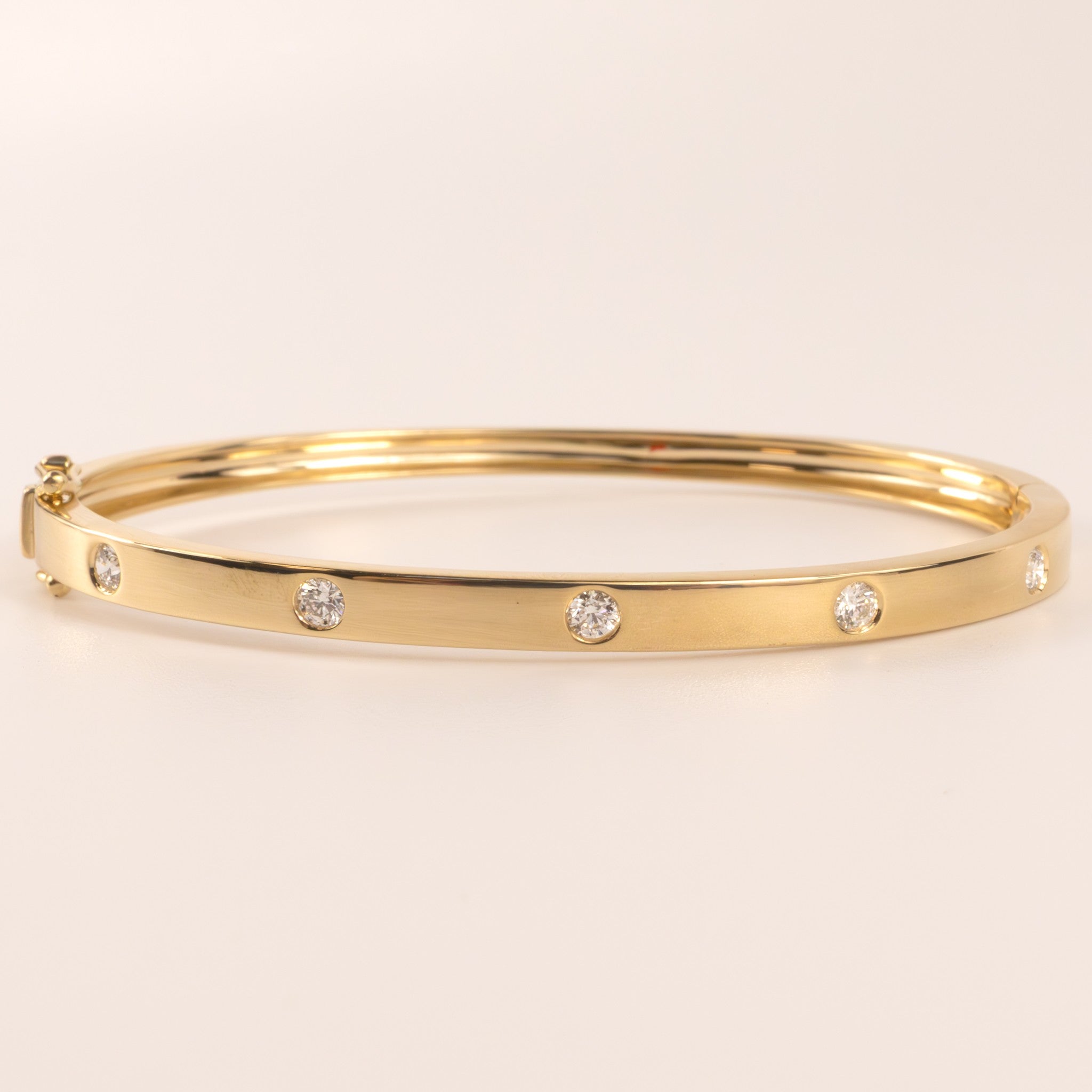 14KYG Diamond Flush Set Hinged Bangle Bracelet