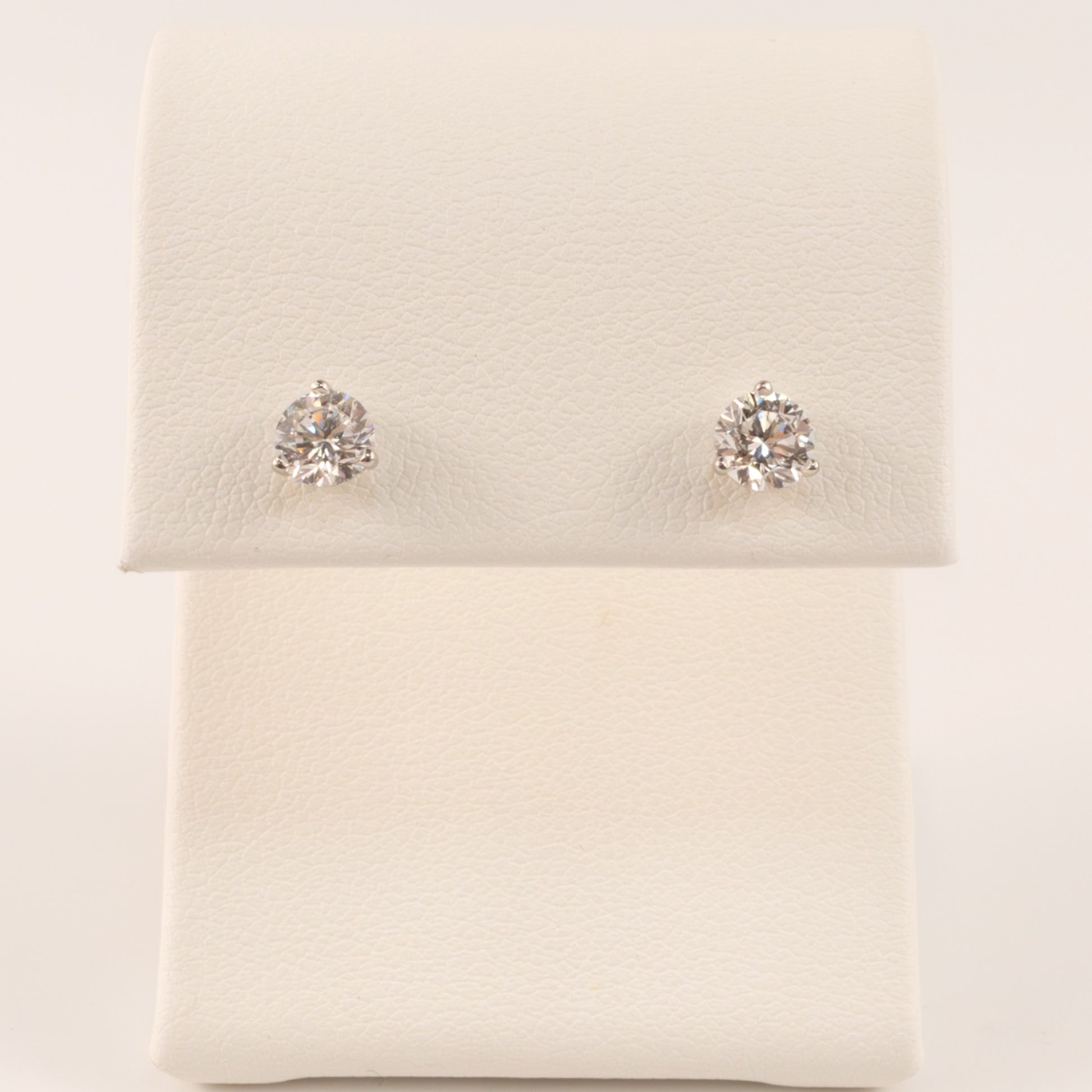 14KWG Lab Grown Diamond 0.75cttw Stud Earrings
