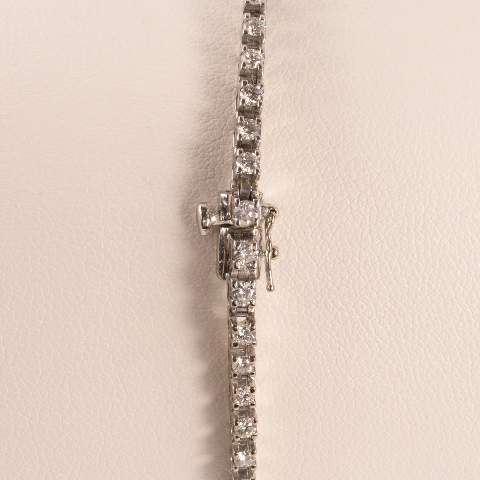 14KWG Diamond 1.60cttw Tennis Bracelet
