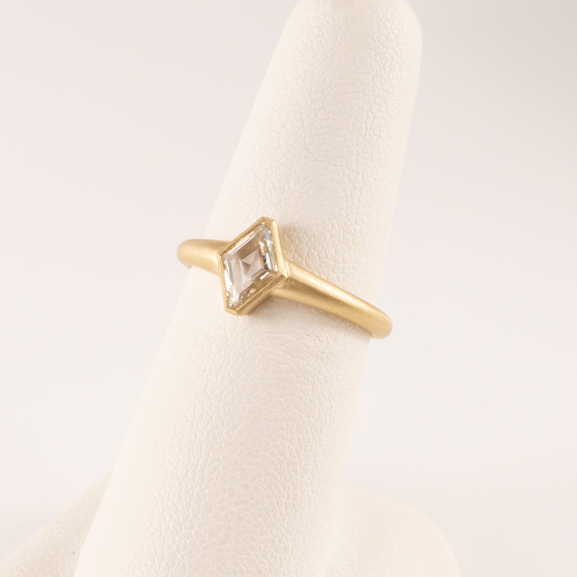 14KYG Portrait Cut Diamond 0.50ct Bezel Set Marks Custom Ring